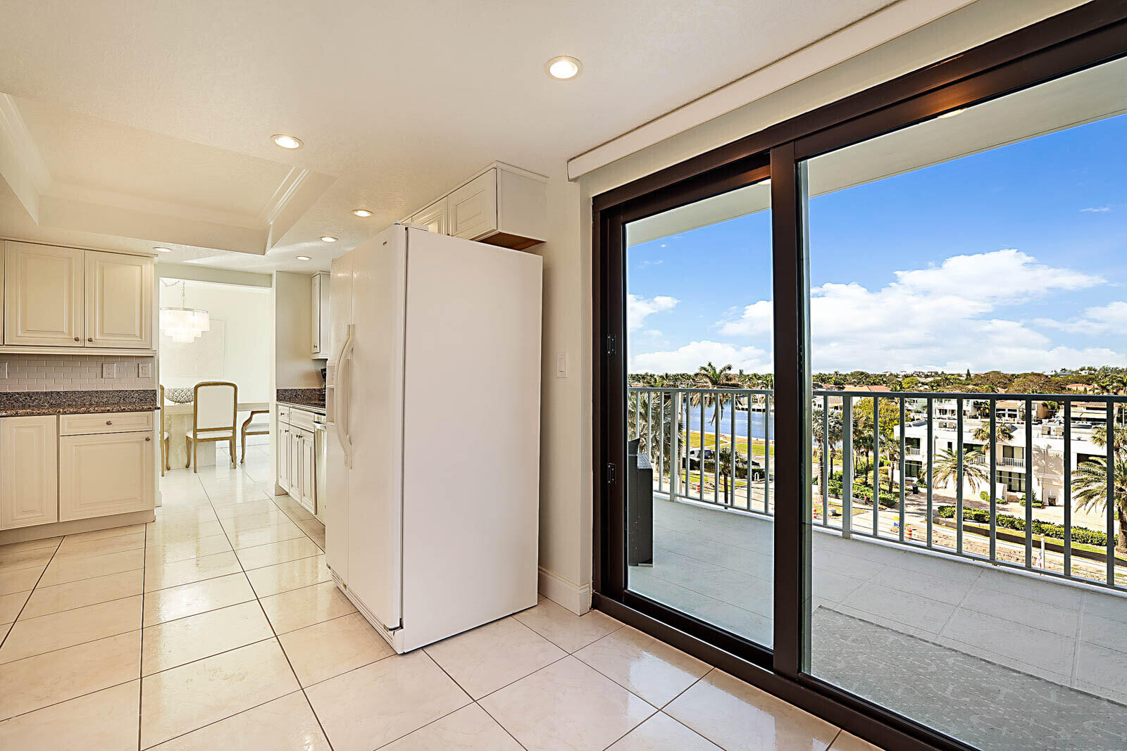 2917 S Ocean #405, Highland Beach FL 33487