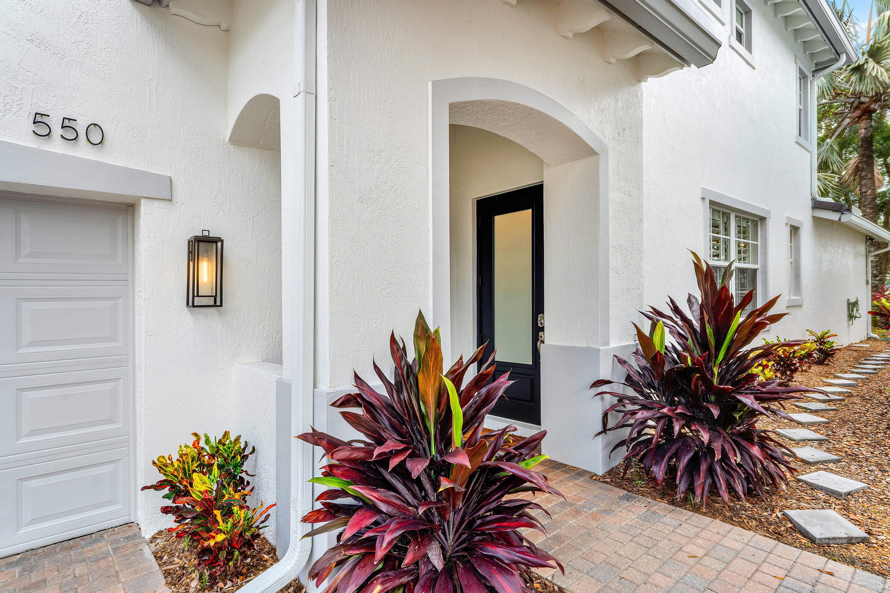 550 Tomahawk, Palm Beach Gardens FL 33410