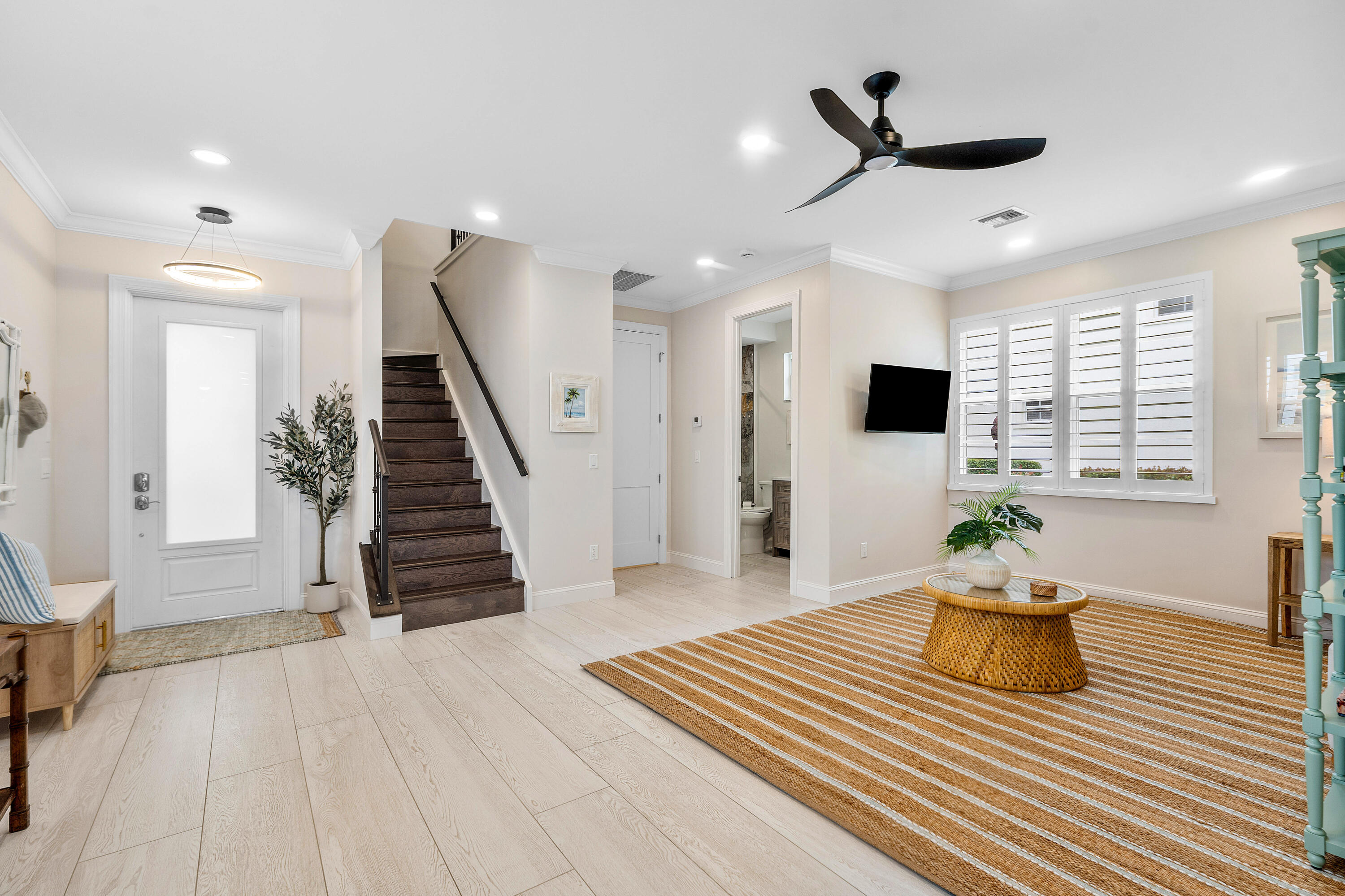 550 Tomahawk, Palm Beach Gardens FL 33410