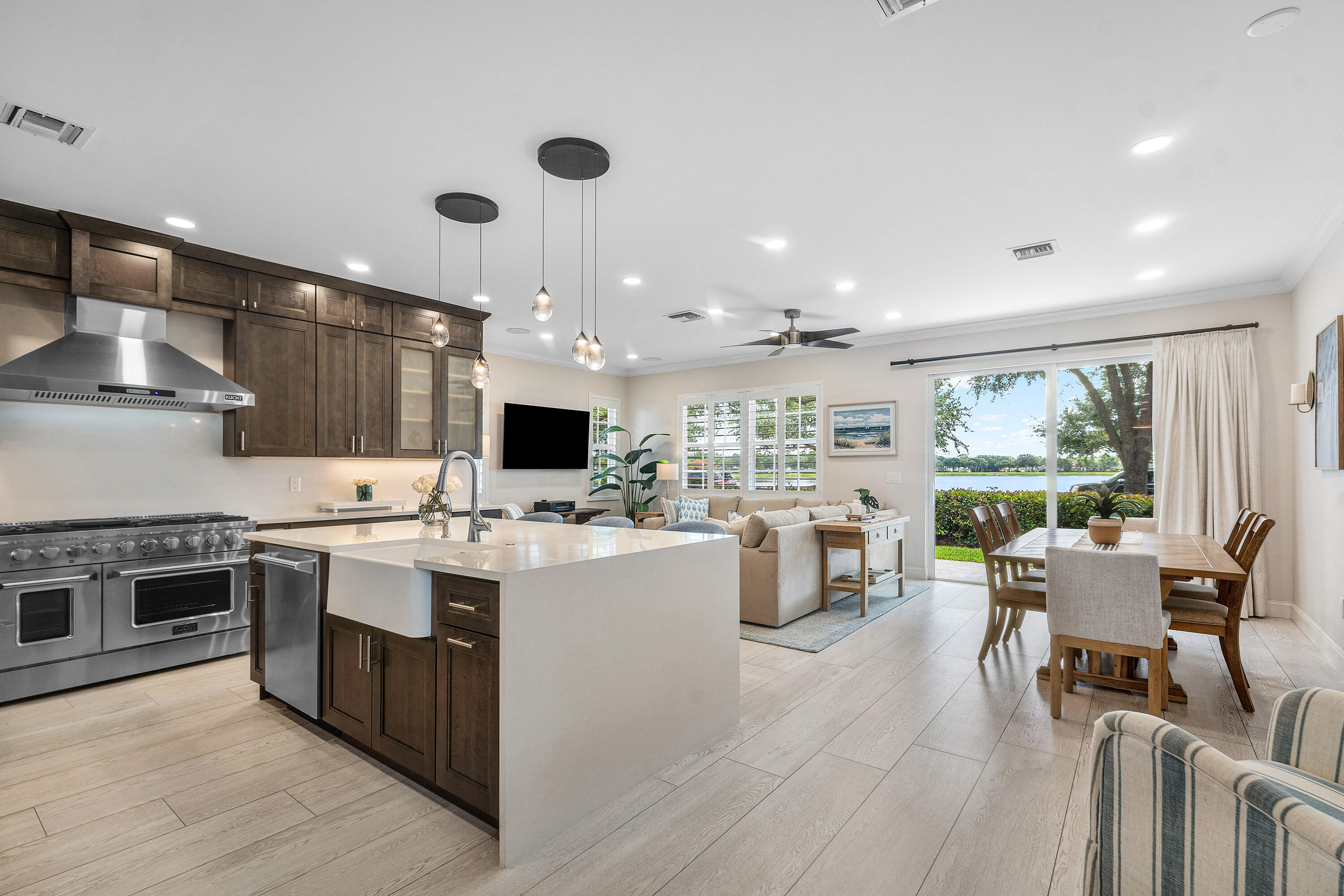 550 Tomahawk, Palm Beach Gardens FL 33410