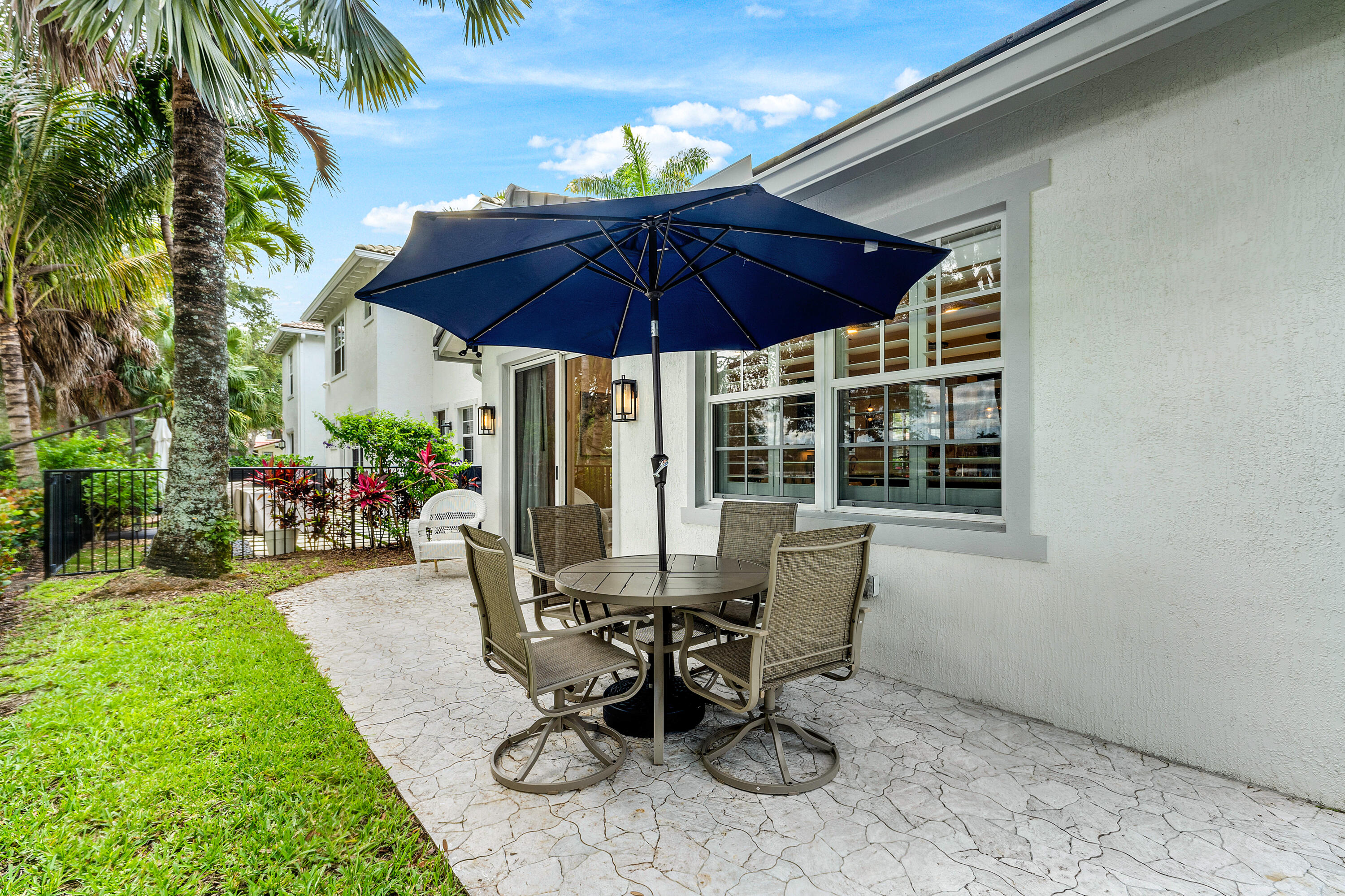 550 Tomahawk, Palm Beach Gardens FL 33410