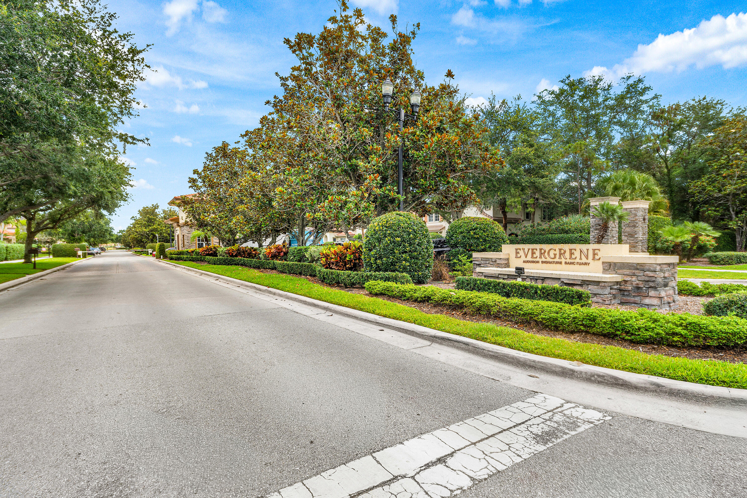 550 Tomahawk, Palm Beach Gardens FL 33410