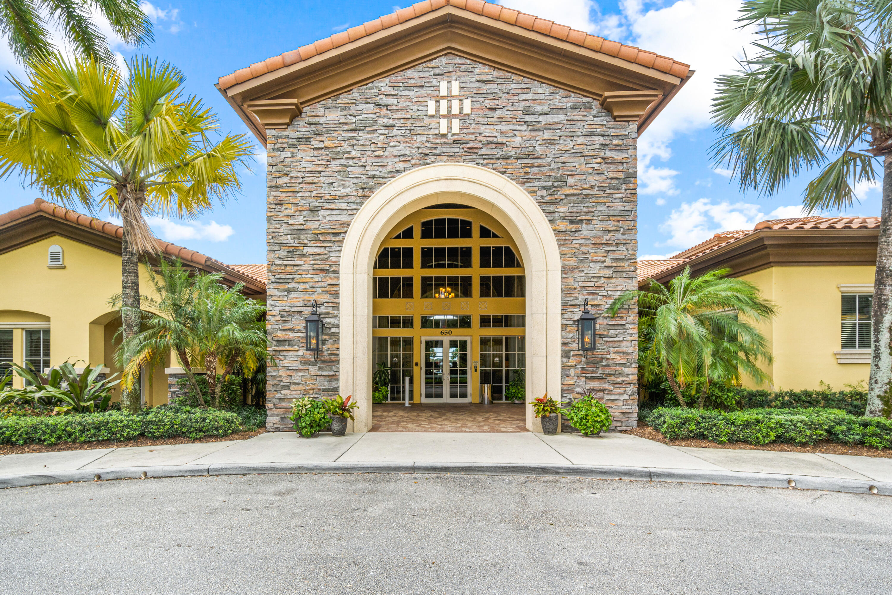 550 Tomahawk, Palm Beach Gardens FL 33410
