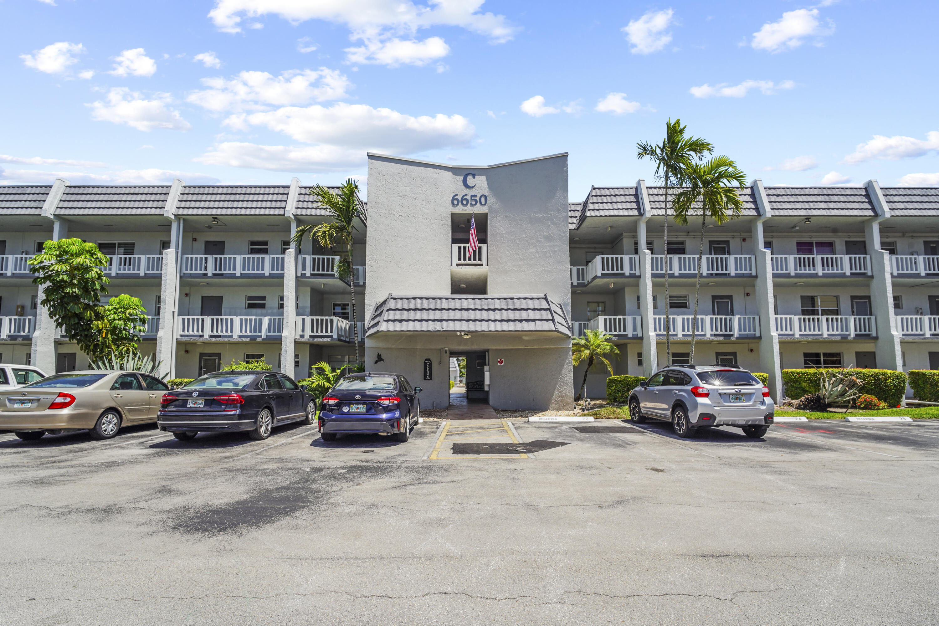 6650 Royal Palm #104c, Margate FL 33063