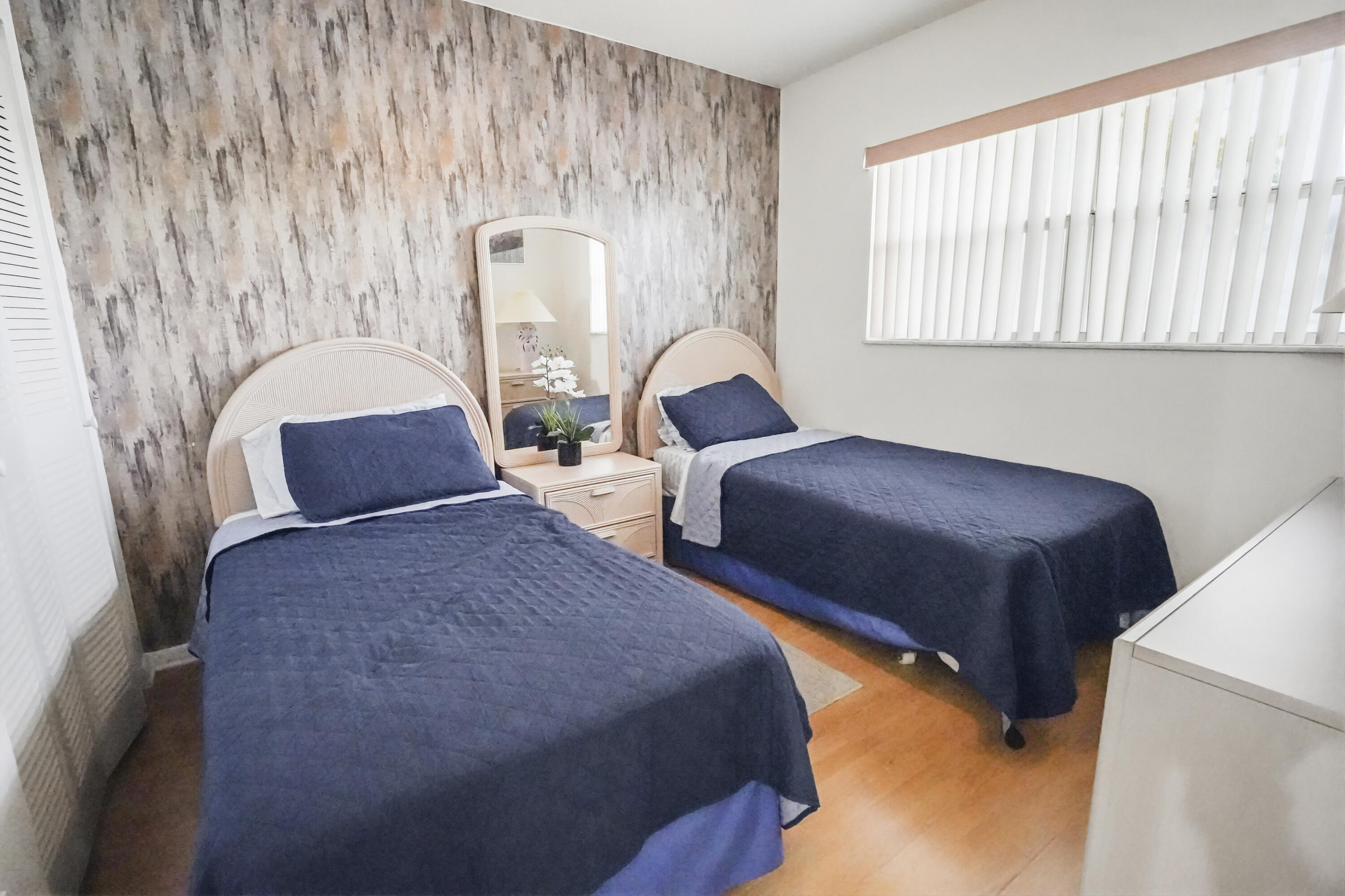 6650 Royal Palm #104c, Margate FL 33063