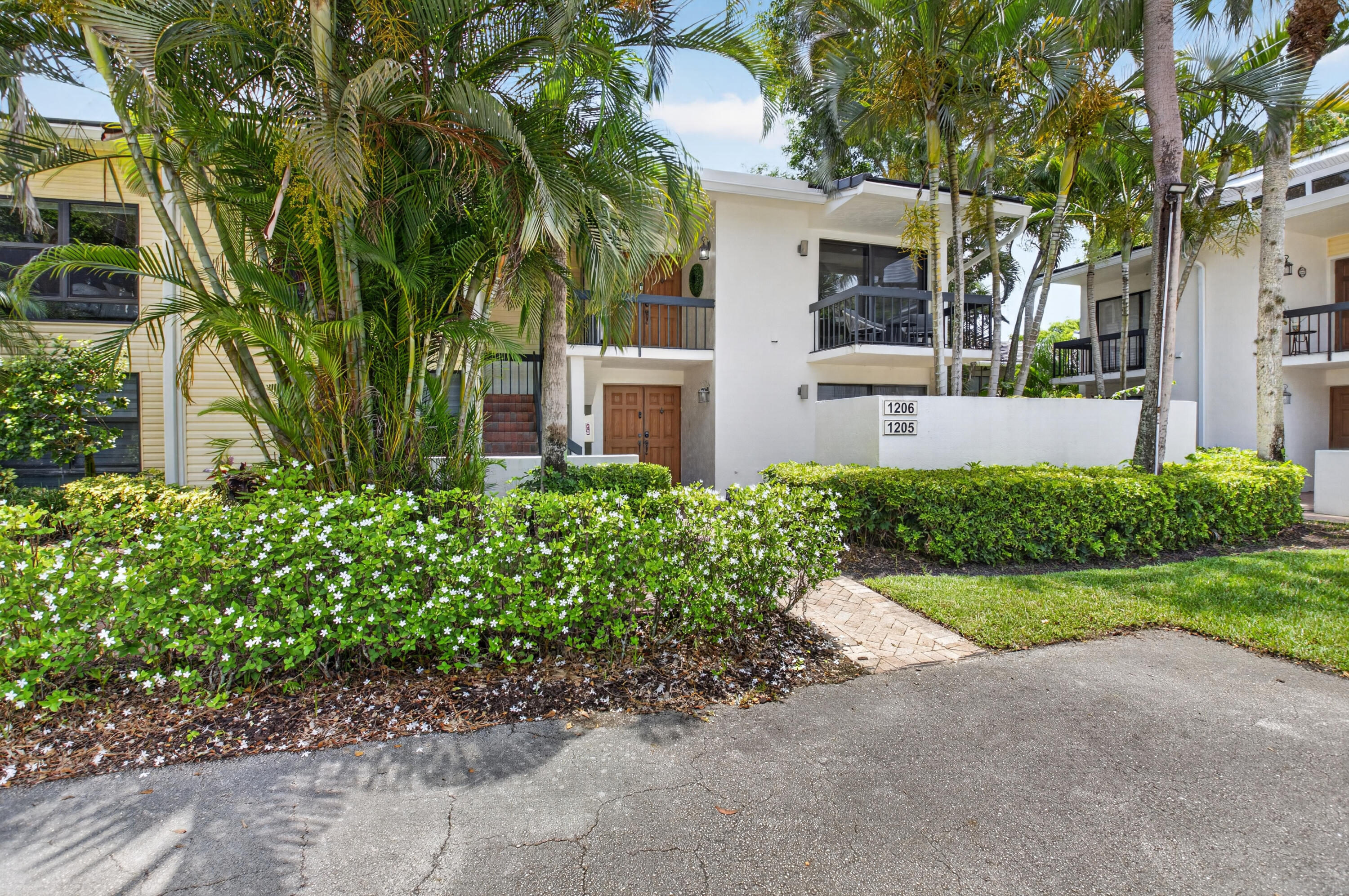 6760 Willow Wood #1206, Boca Raton FL 33434