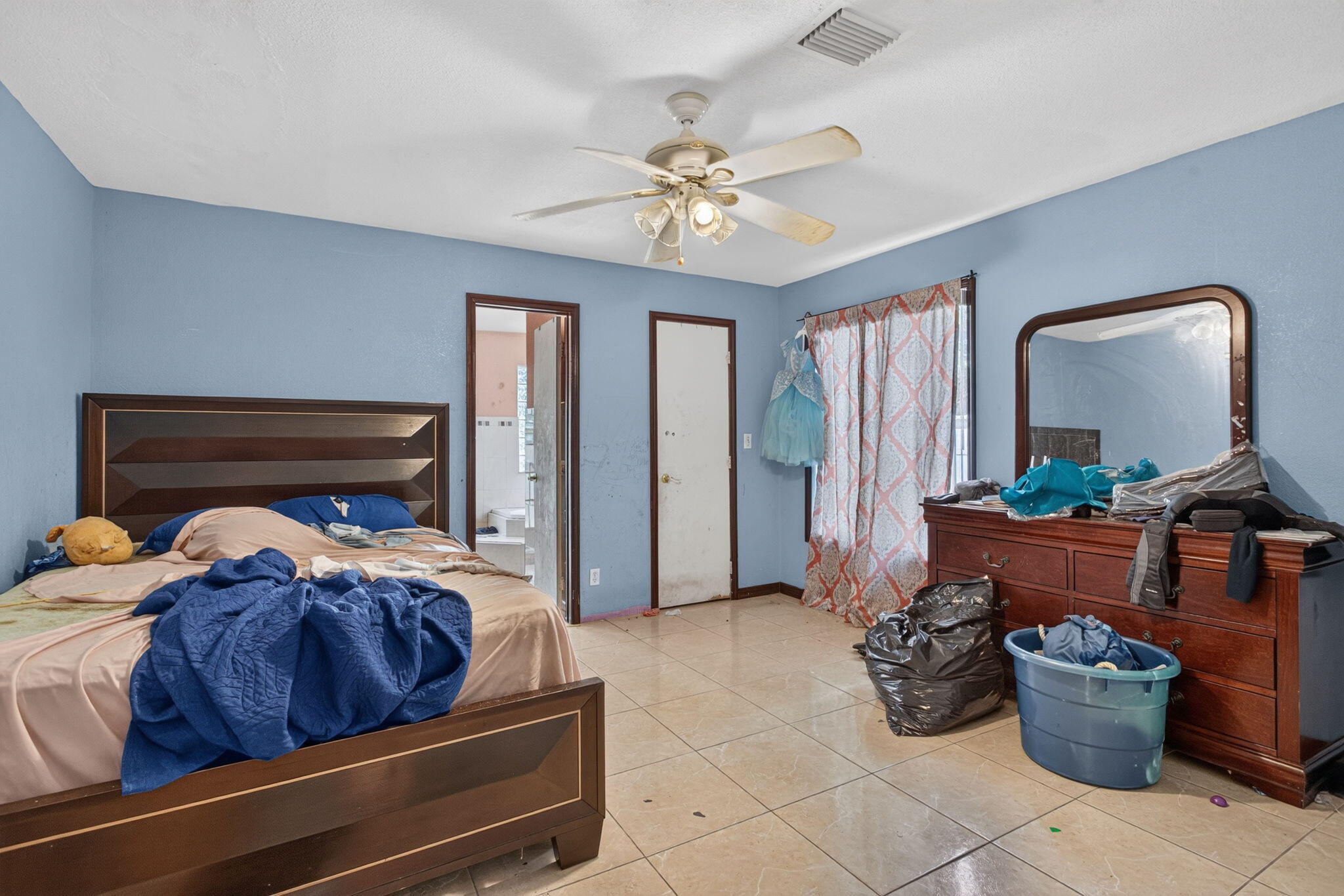 4390 NW 35th, Lauderdale Lakes FL 33309