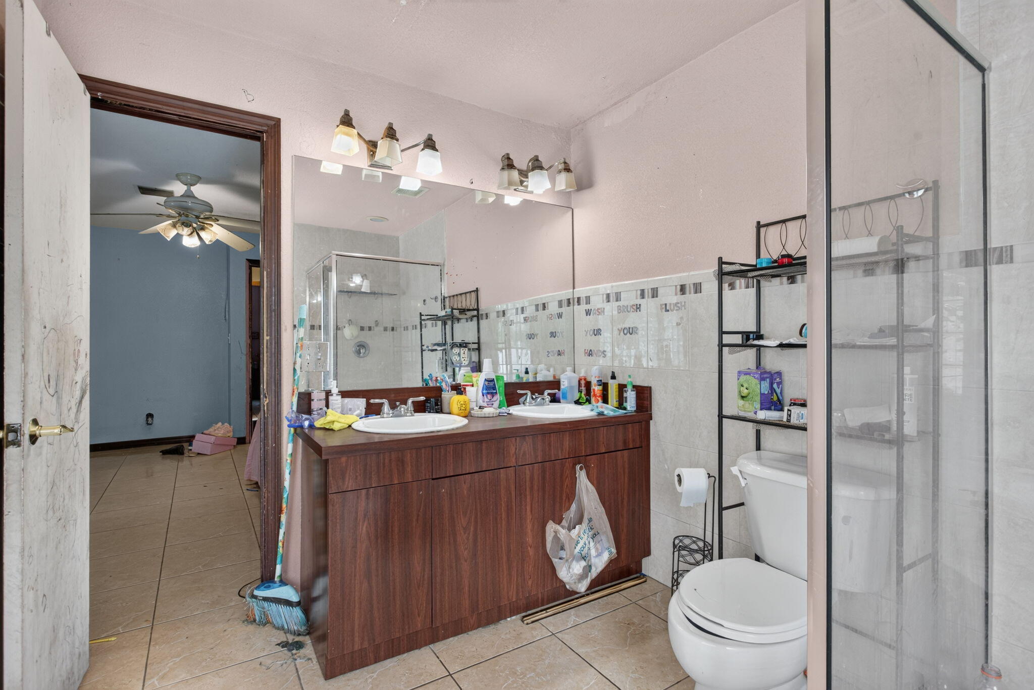 4390 NW 35th, Lauderdale Lakes FL 33309