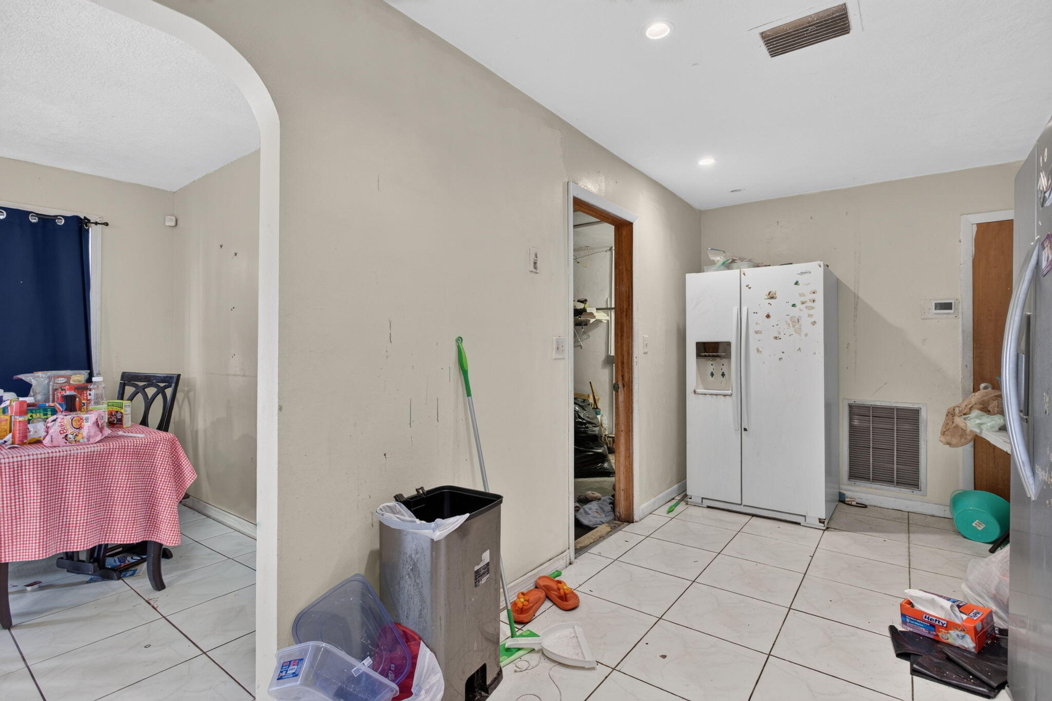 4390 NW 35th, Lauderdale Lakes FL 33309