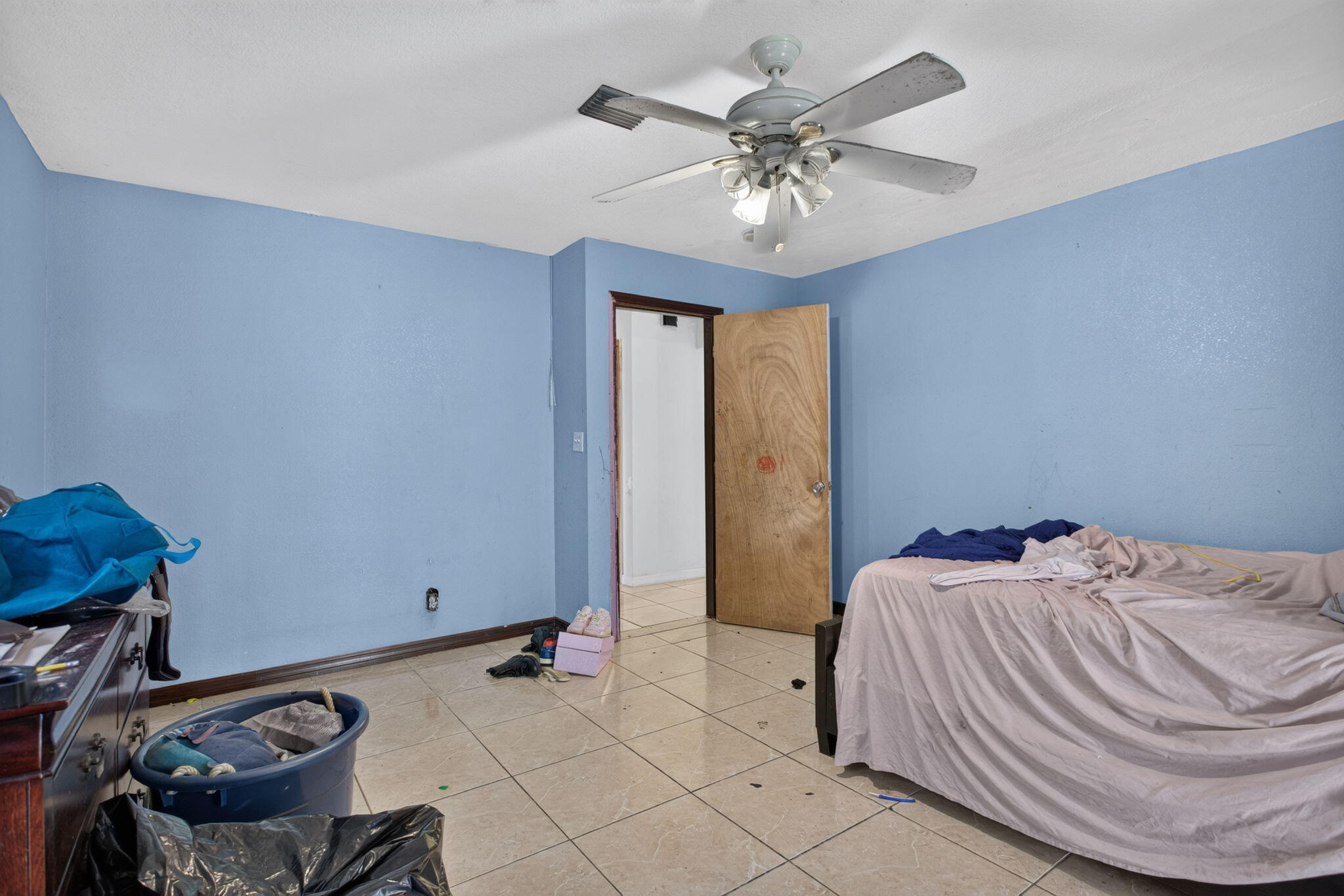 4390 NW 35th, Lauderdale Lakes FL 33309