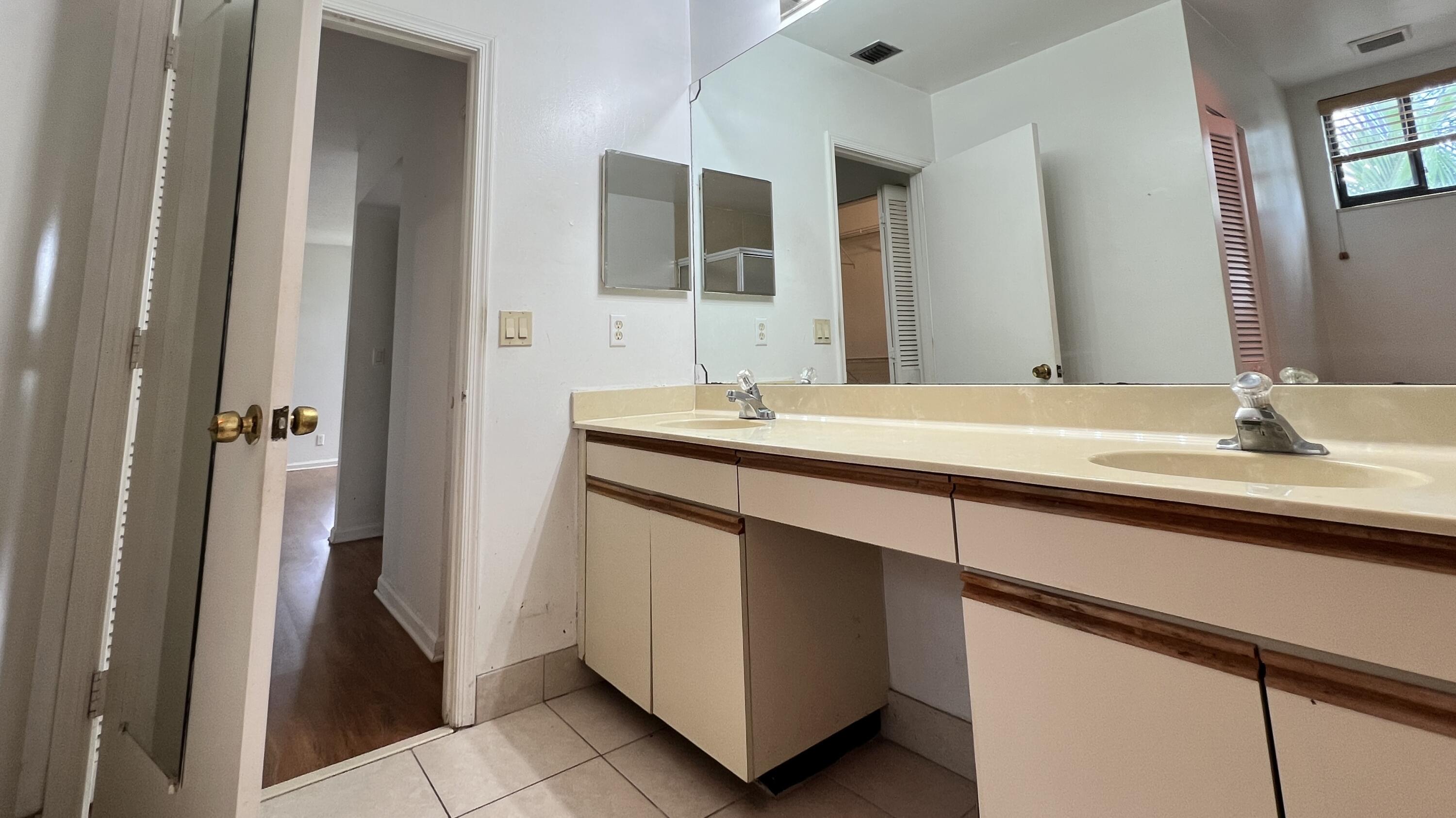 19209 Sabal Lake #19209, Boca Raton FL 33434