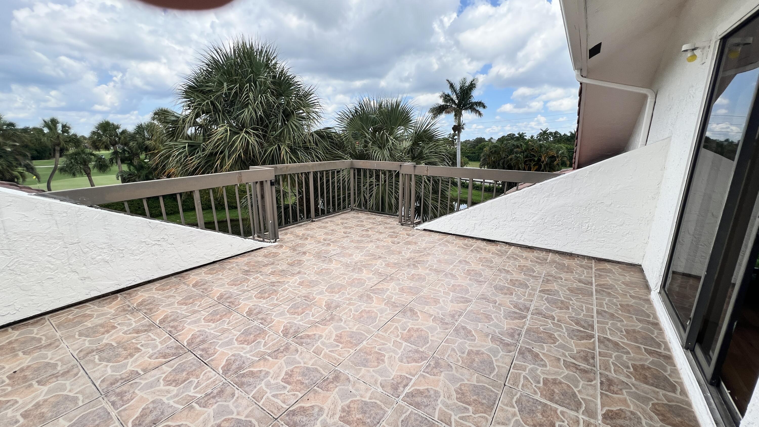 19209 Sabal Lake #19209, Boca Raton FL 33434