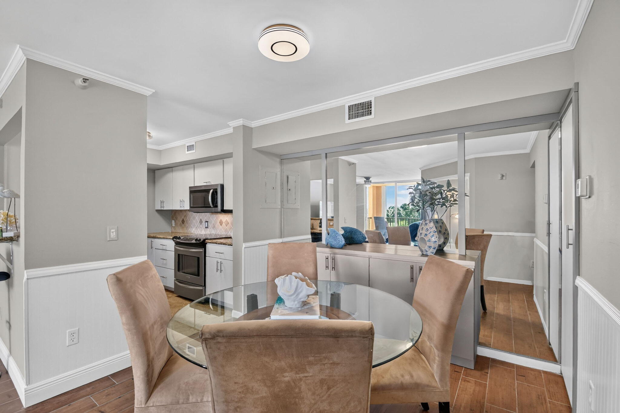 135 Yacht Club #204, Hypoluxo FL 33462