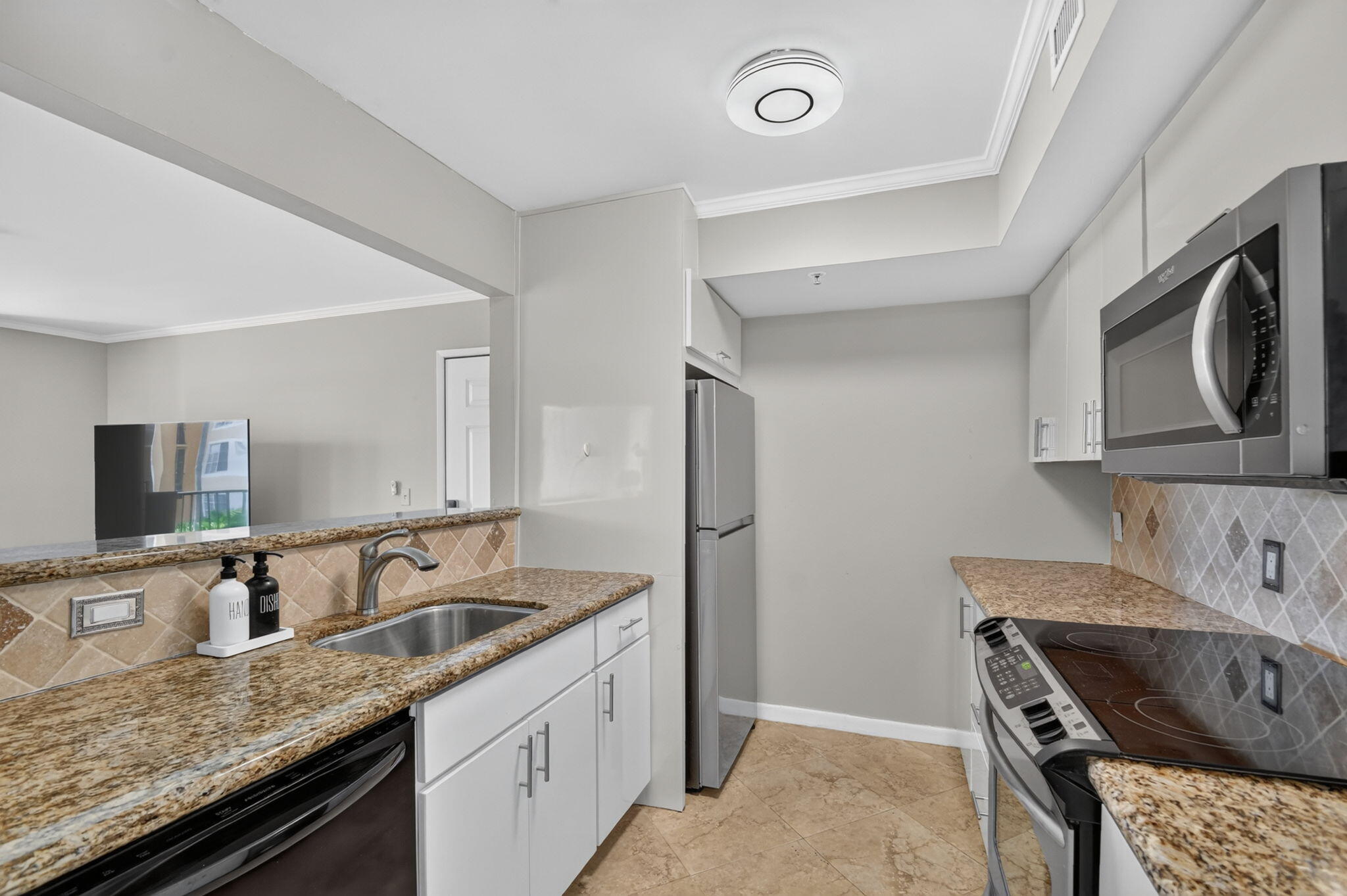 135 Yacht Club #204, Hypoluxo FL 33462