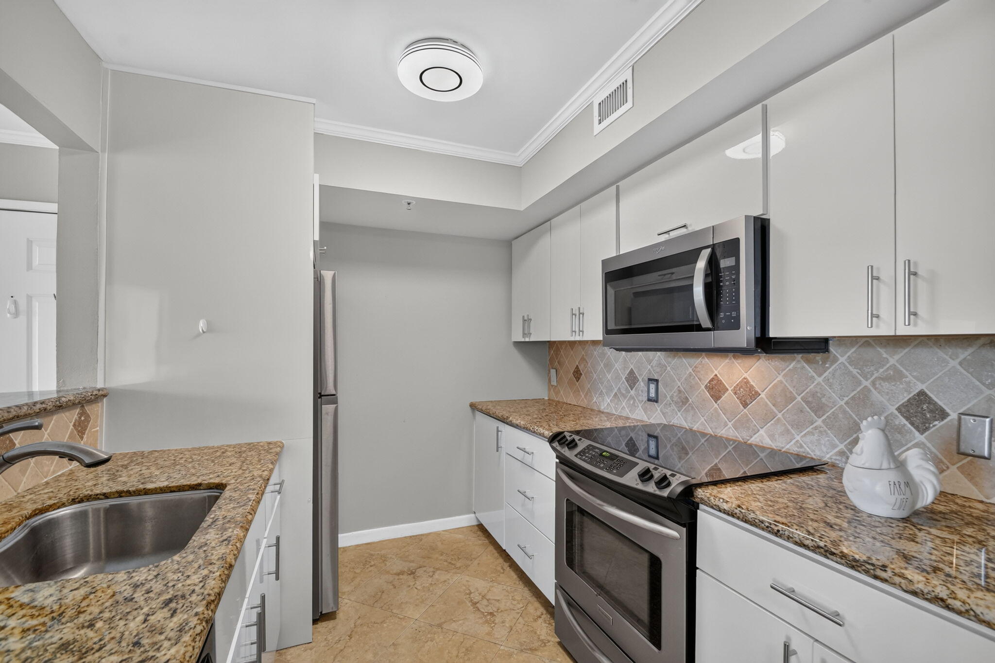 135 Yacht Club #204, Hypoluxo FL 33462
