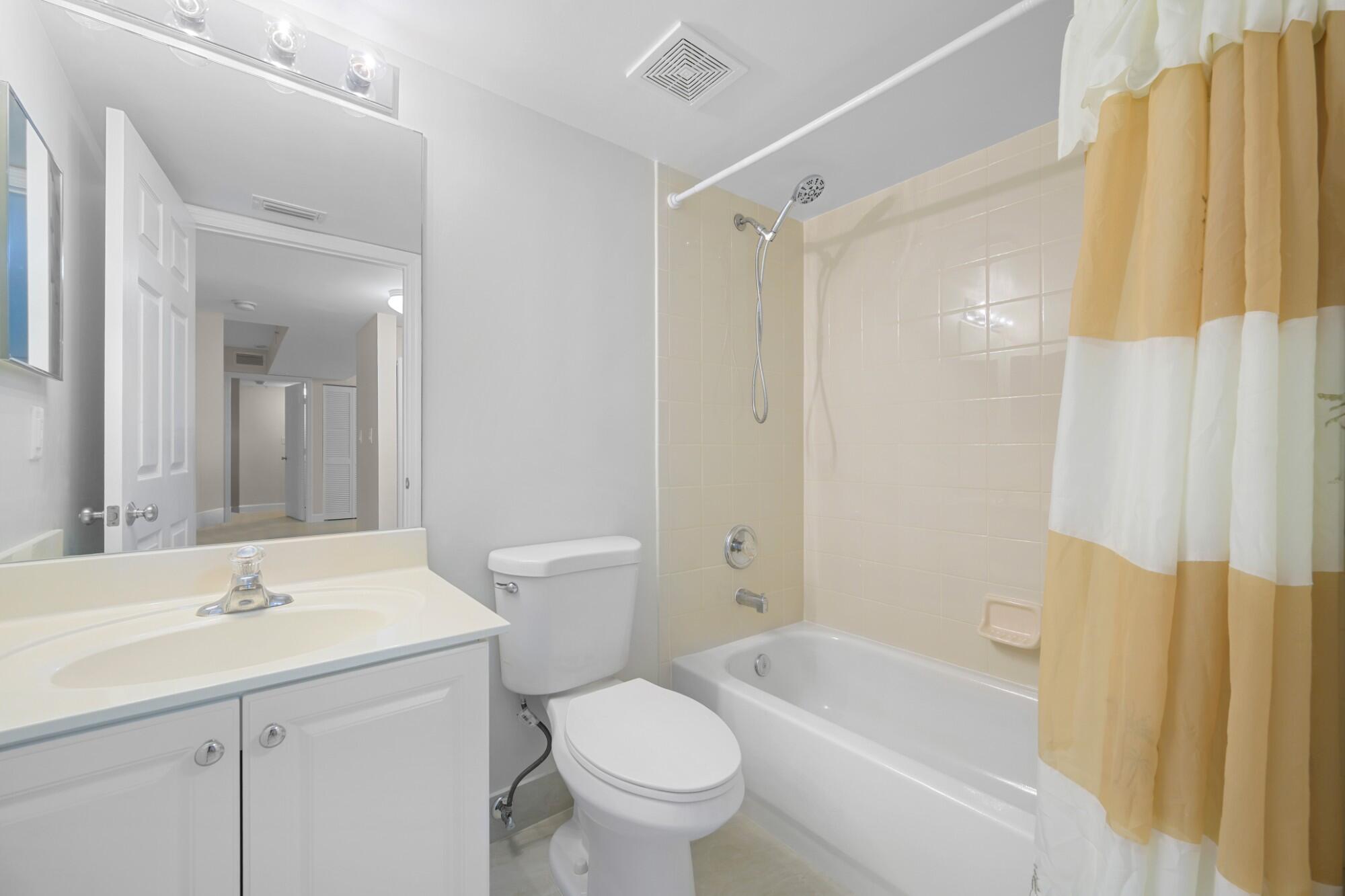 619 E Sheridan #106, Dania Beach FL 33004