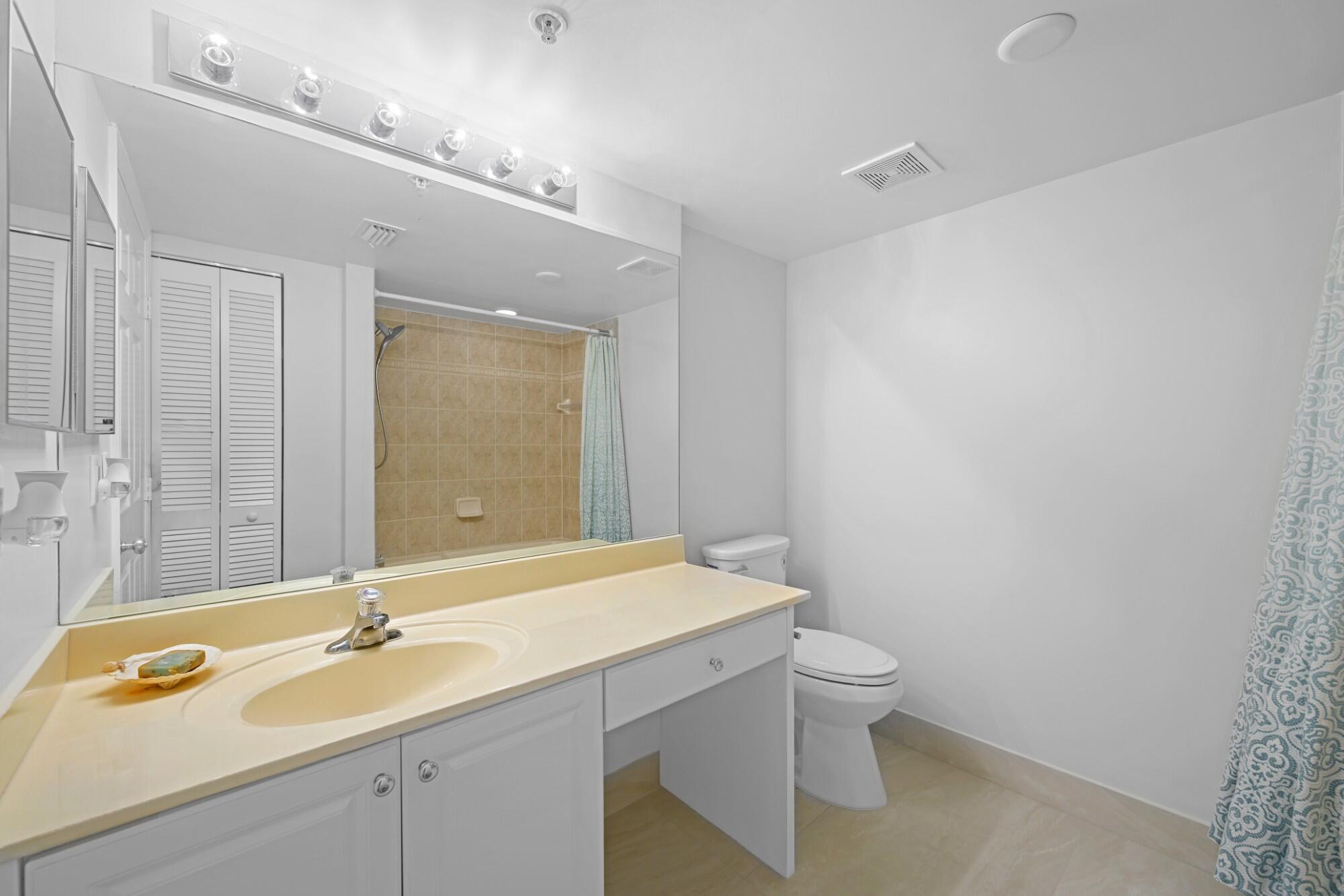 619 E Sheridan #106, Dania Beach FL 33004