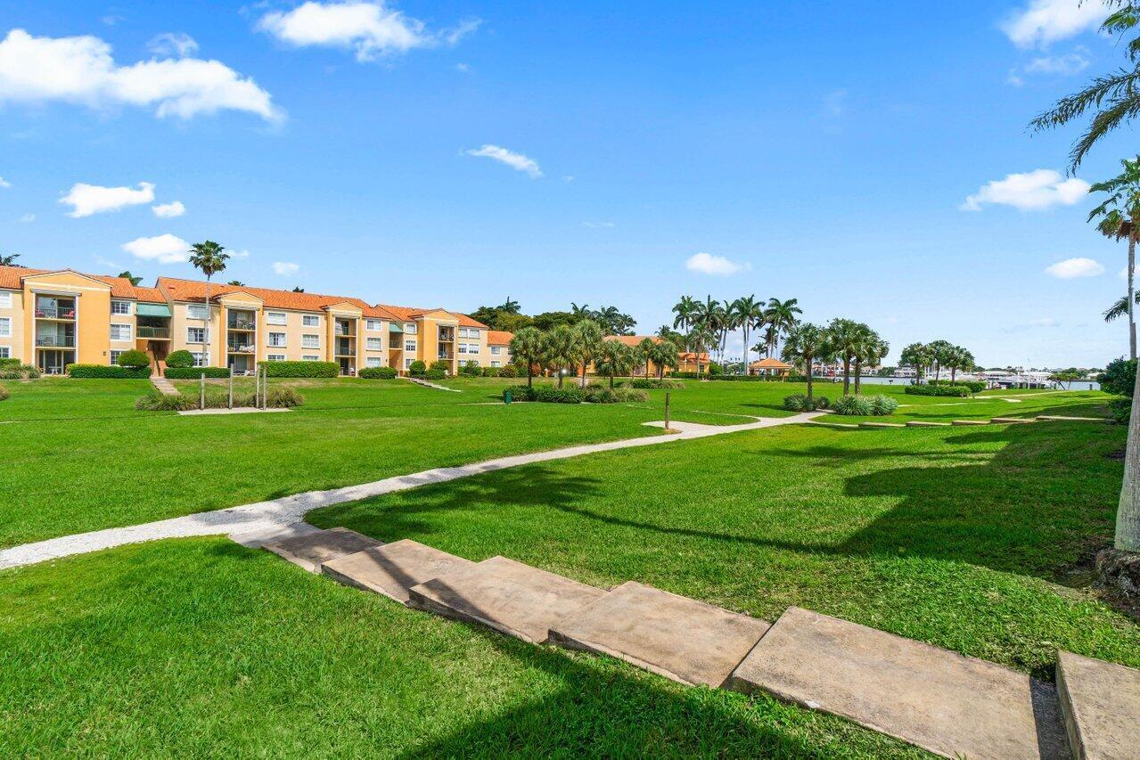 157 Yacht Club, Hypoluxo FL 33462