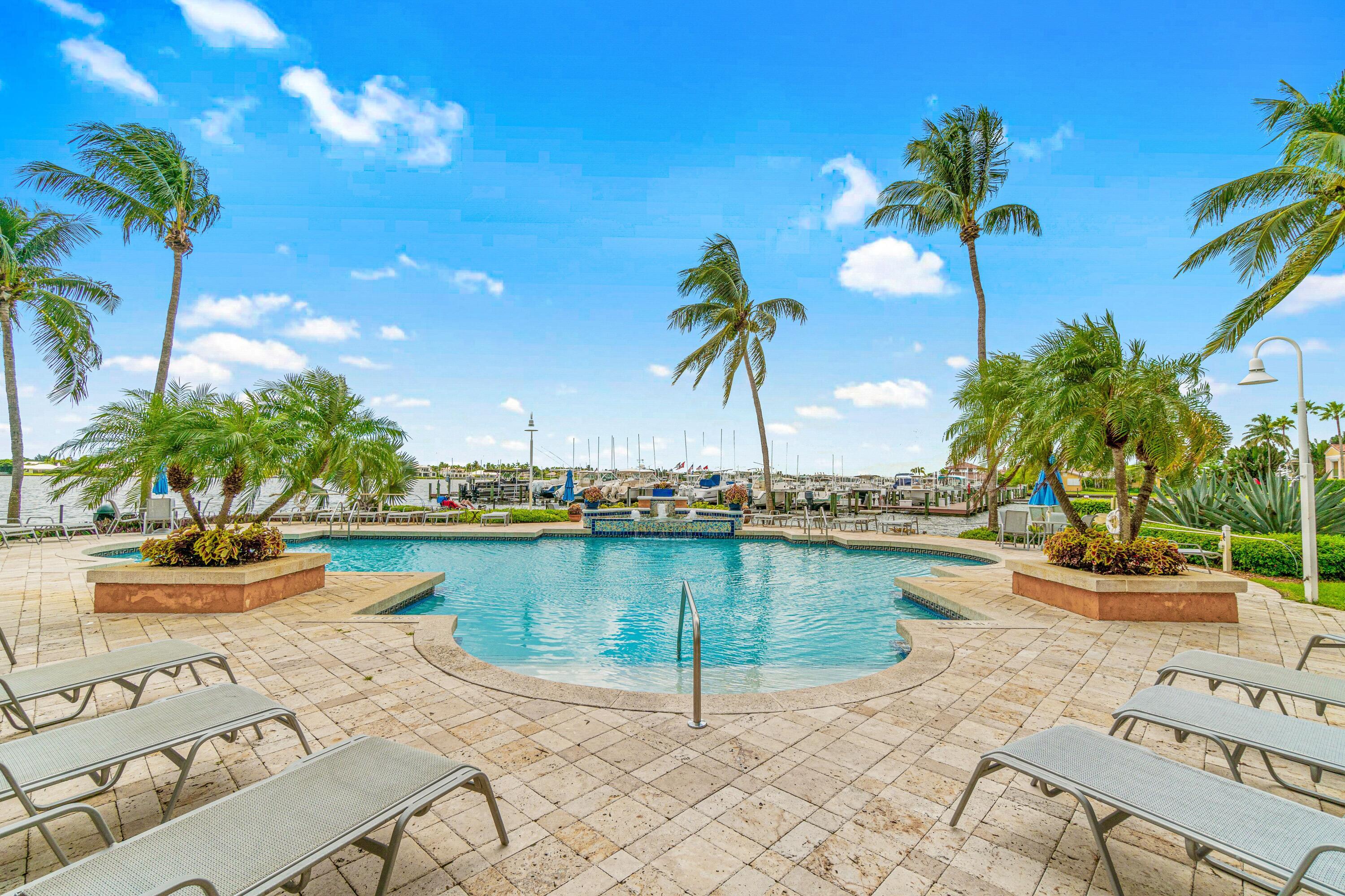 157 Yacht Club, Hypoluxo FL 33462