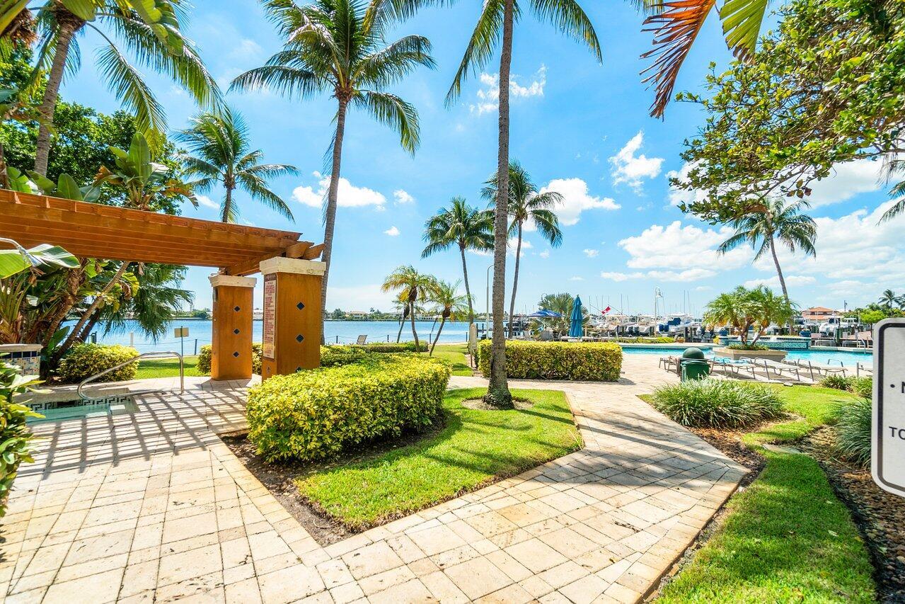 157 Yacht Club, Hypoluxo FL 33462