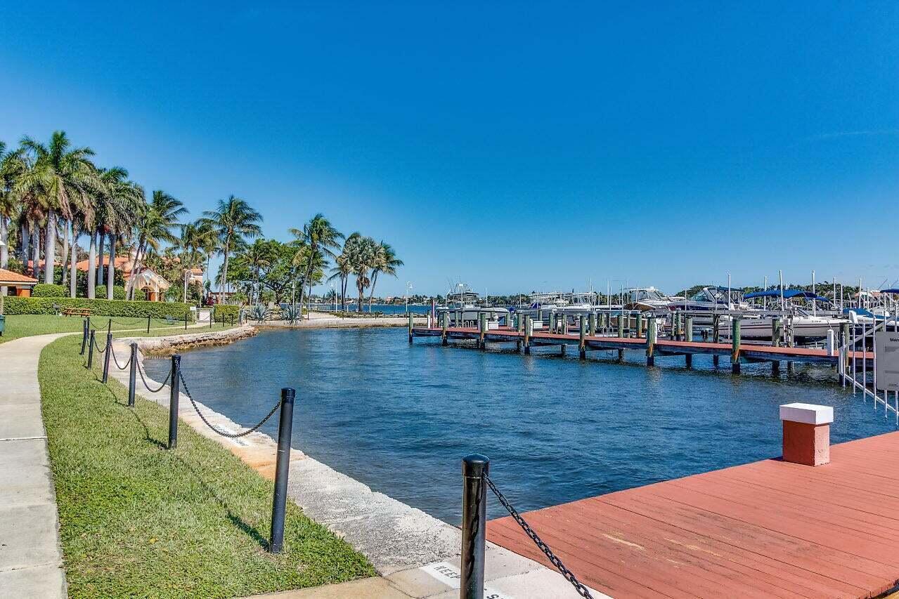 157 Yacht Club, Hypoluxo FL 33462
