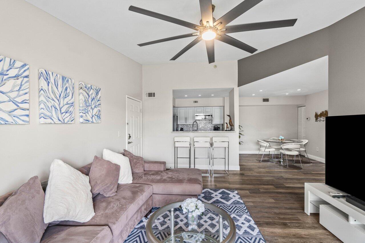 157 Yacht Club, Hypoluxo FL 33462