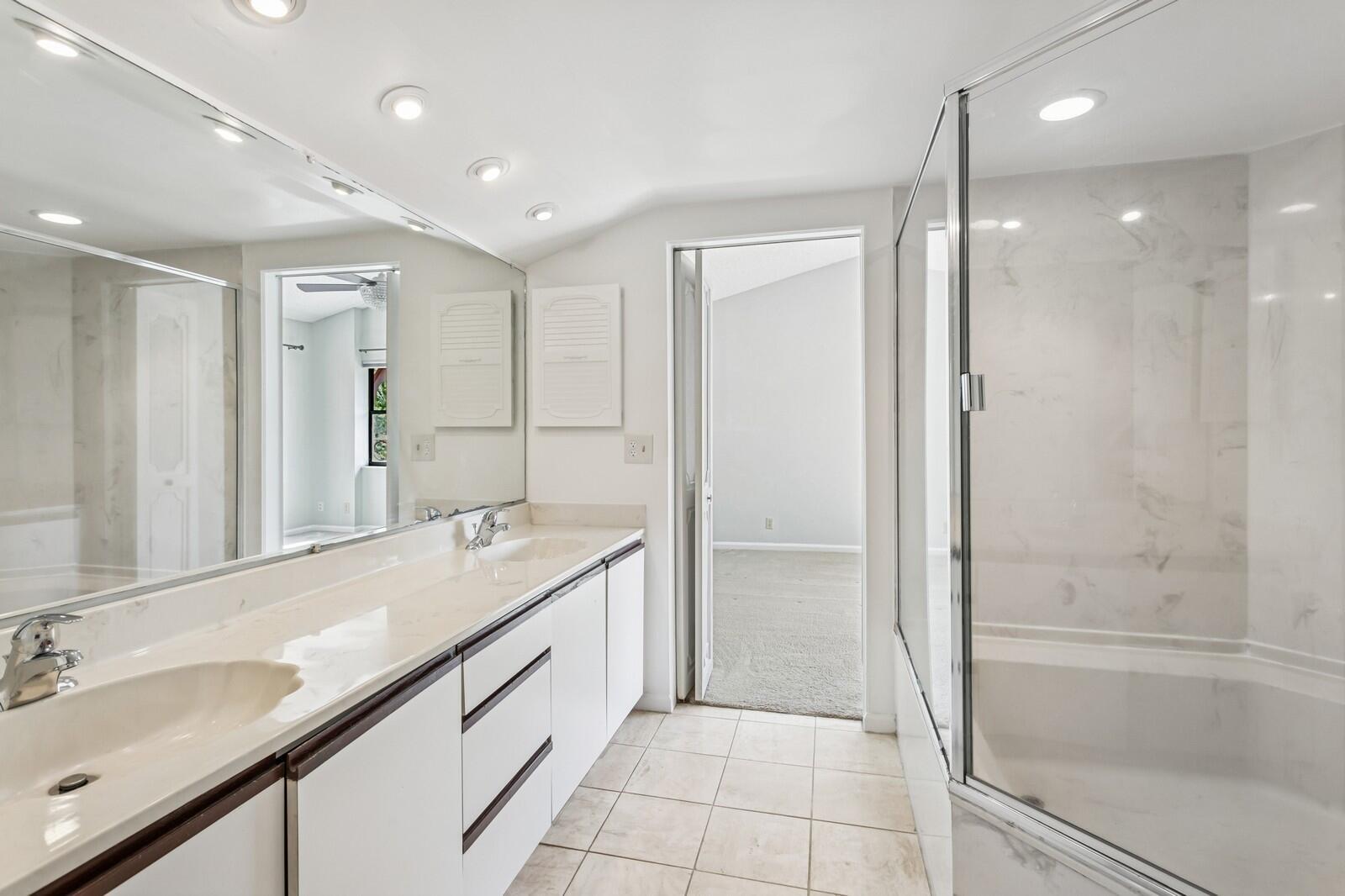 24 Uno Lago, Juno Beach FL 33408