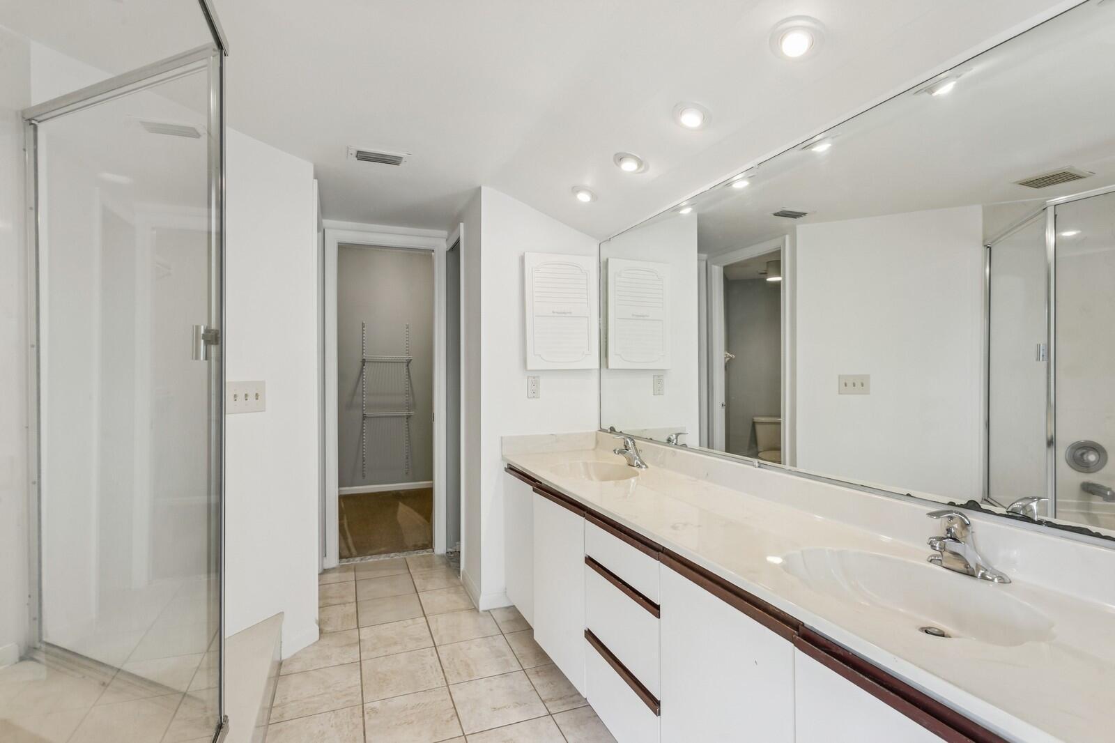 24 Uno Lago, Juno Beach FL 33408
