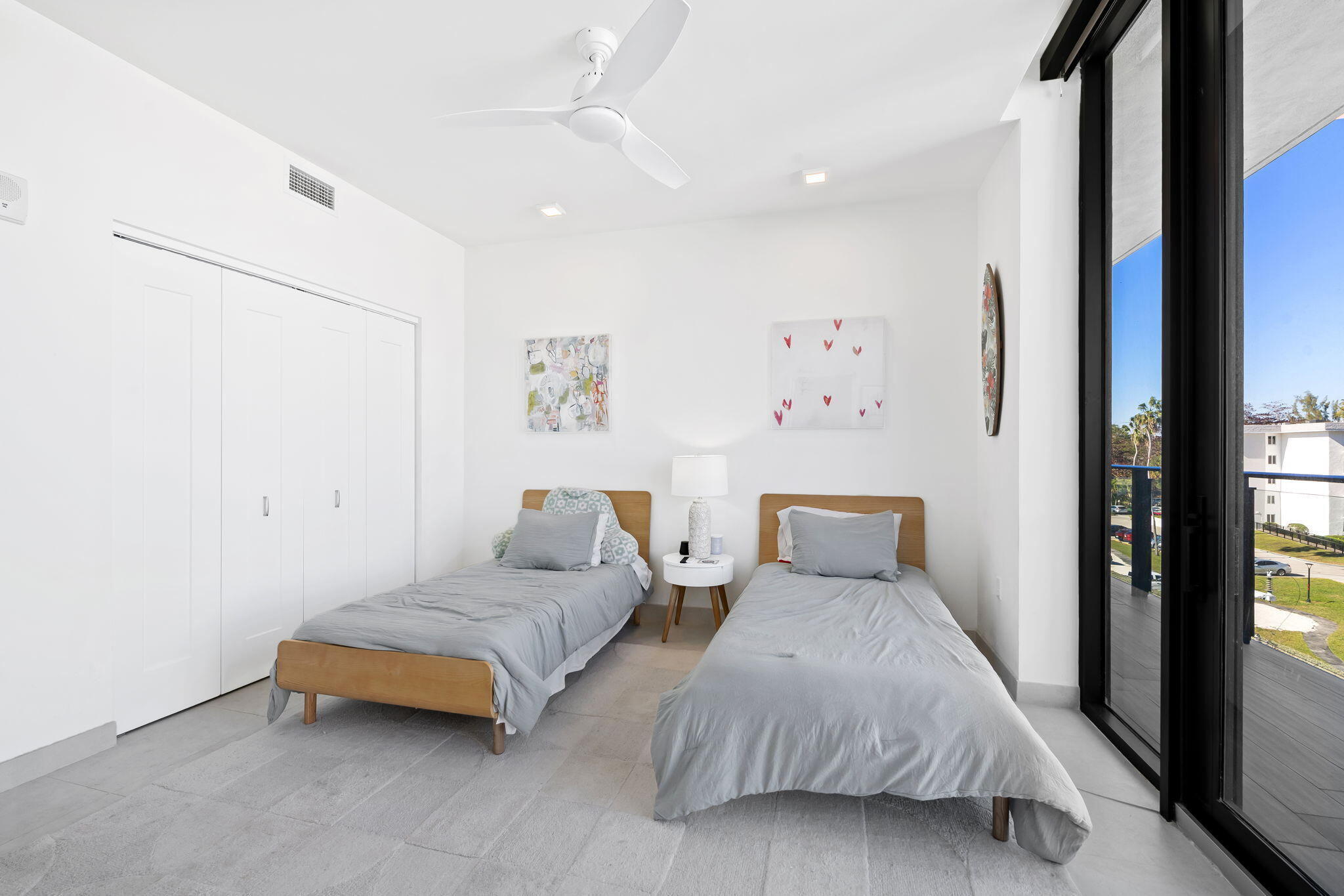3581 E Glencoe #408, Miami FL 33133