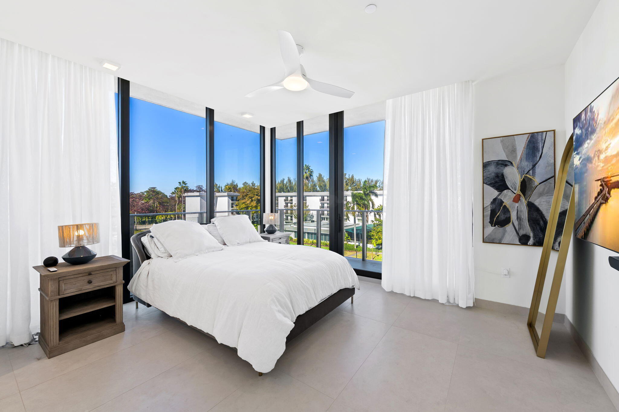 3581 E Glencoe #408, Miami FL 33133