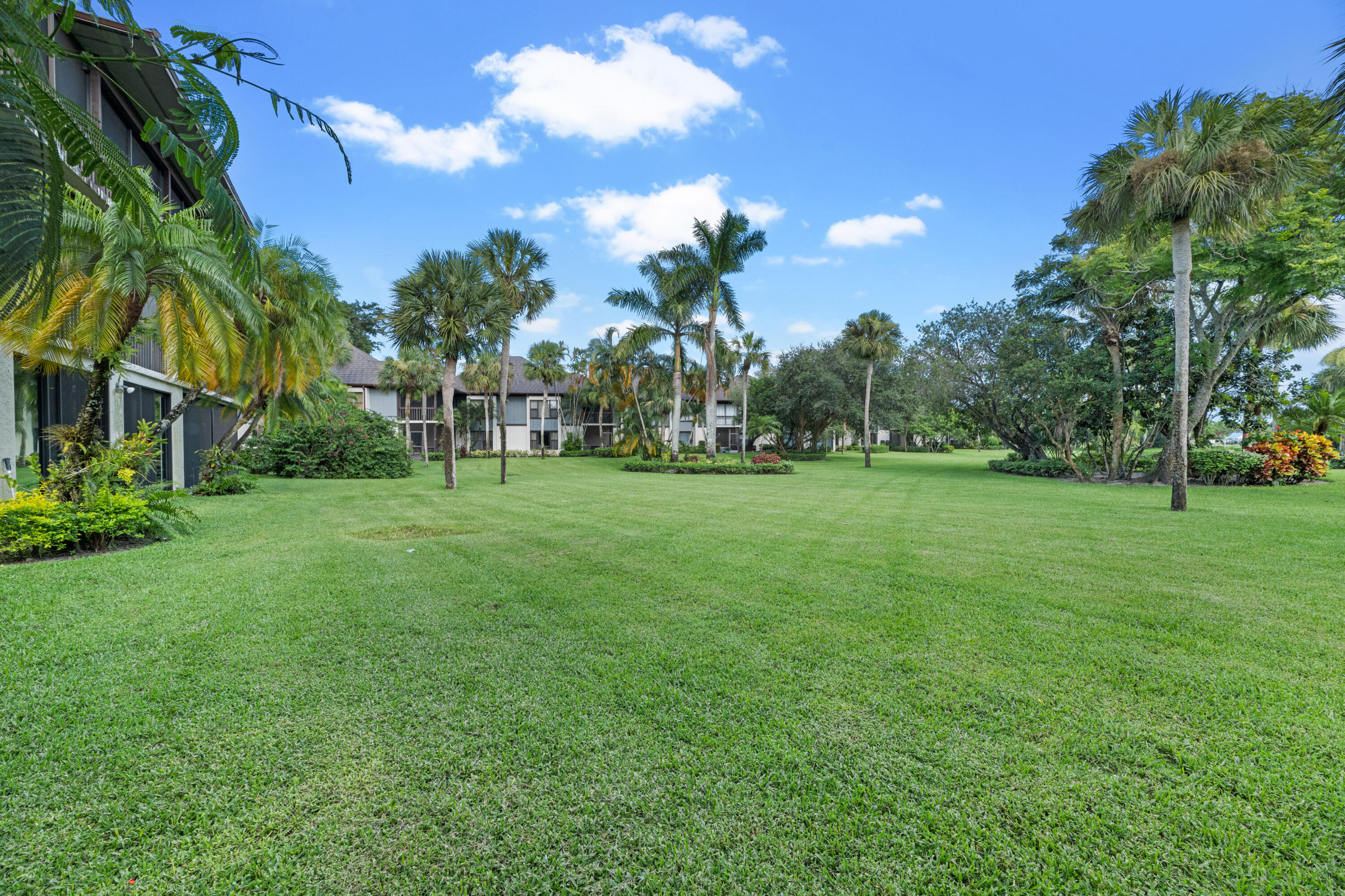 13362 Polo #B102, Wellington FL 33414