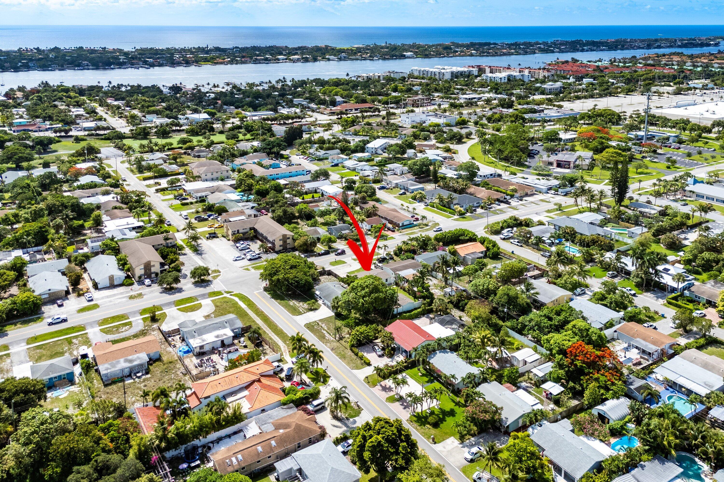 707 S Broadway, Lantana FL 33462