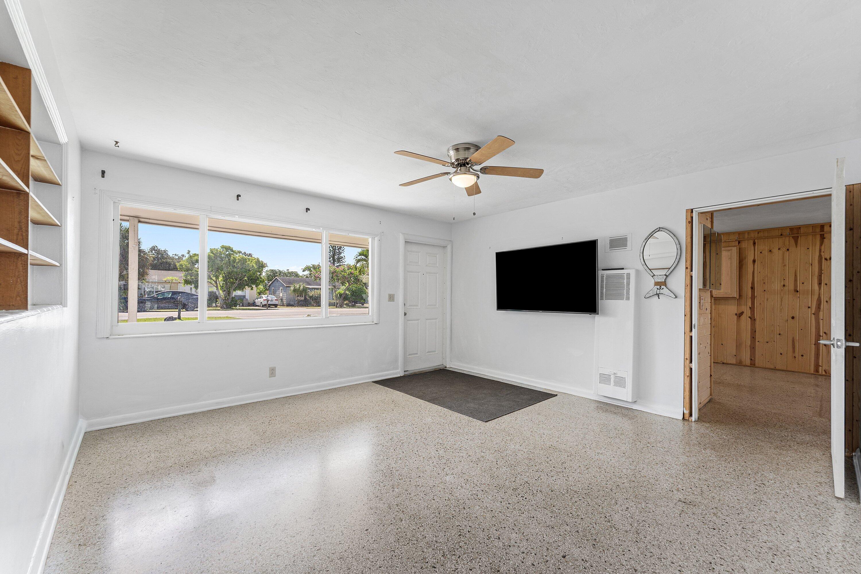 707 S Broadway, Lantana FL 33462