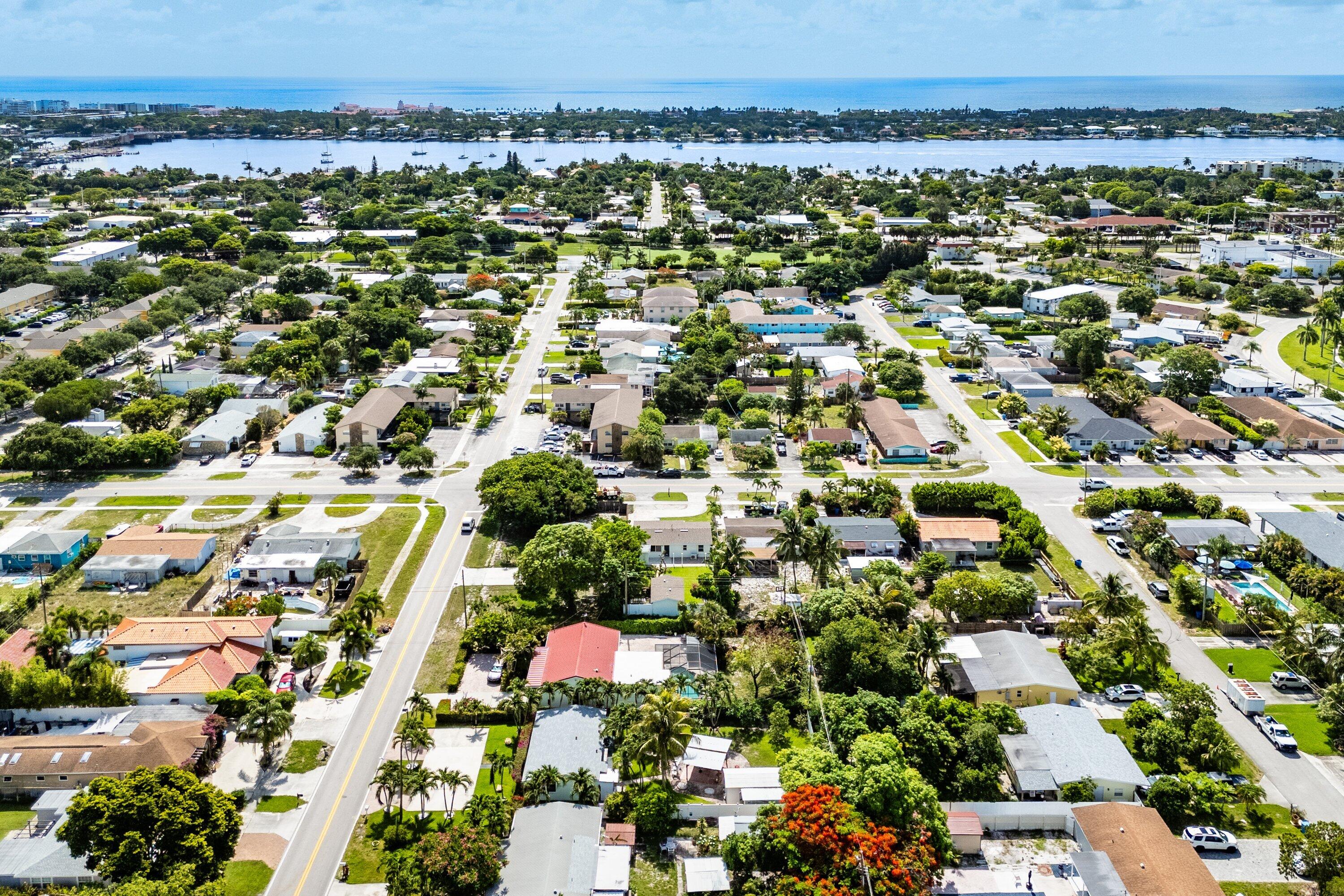 707 S Broadway, Lantana FL 33462