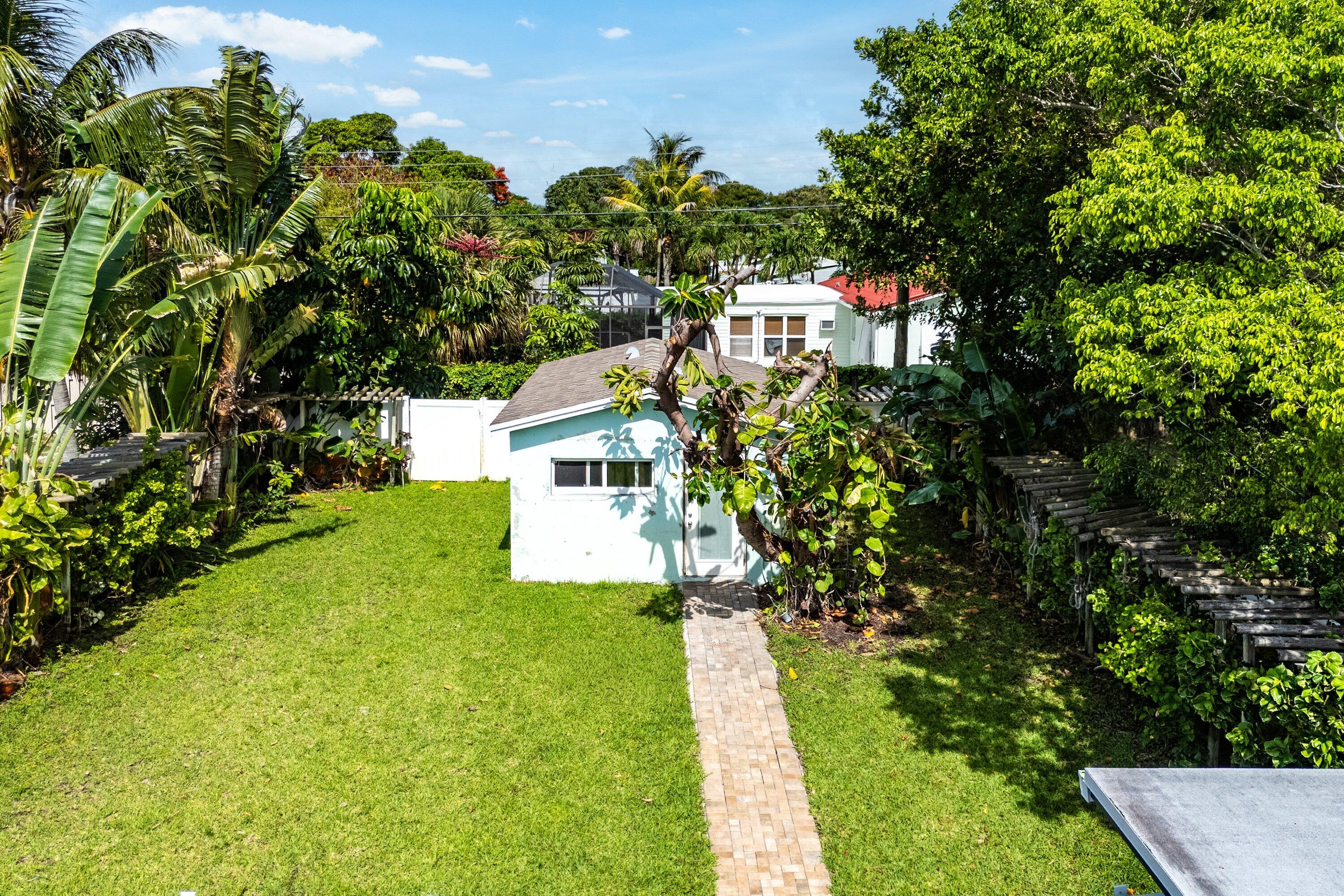 707 S Broadway, Lantana FL 33462