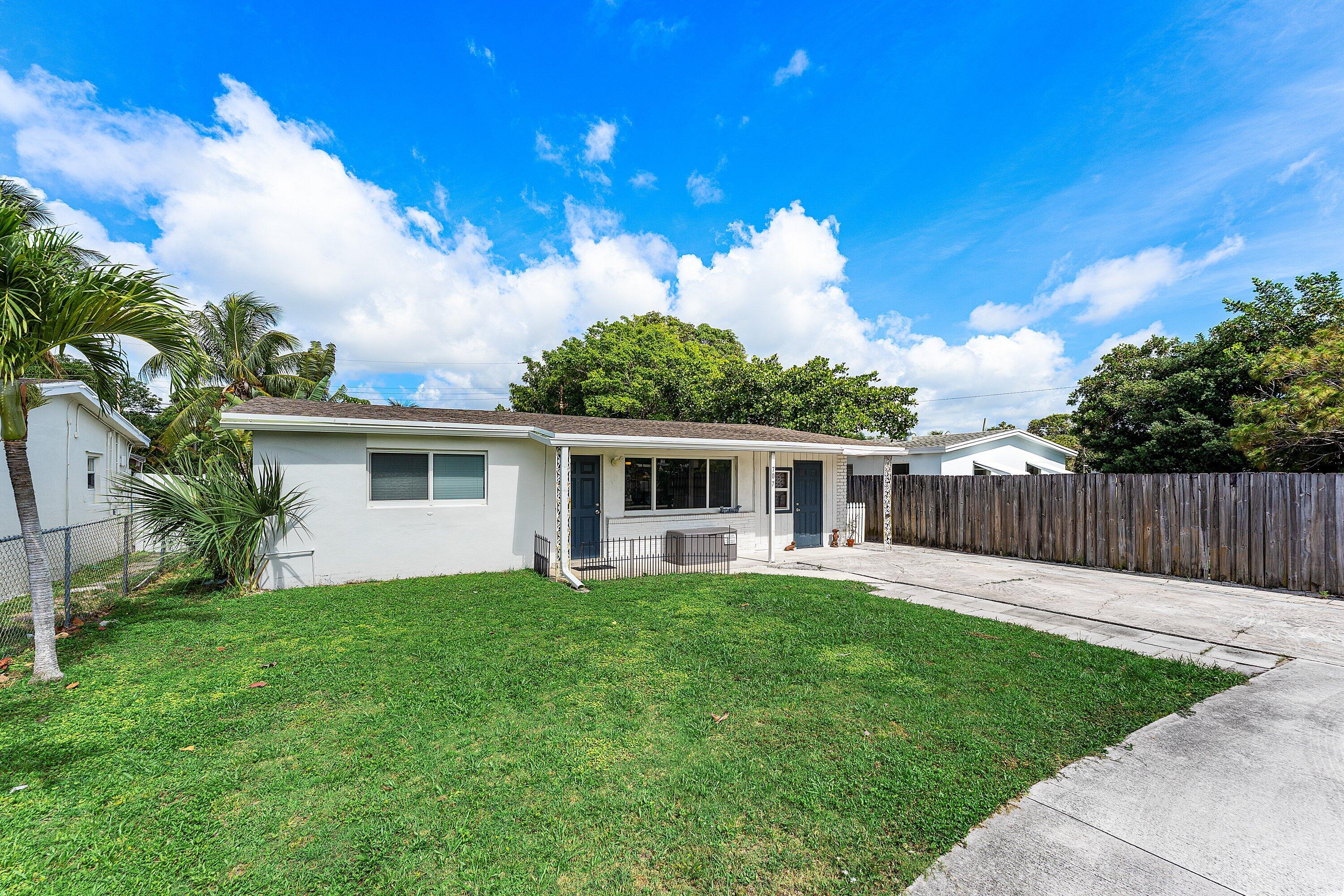 707 S Broadway, Lantana FL 33462