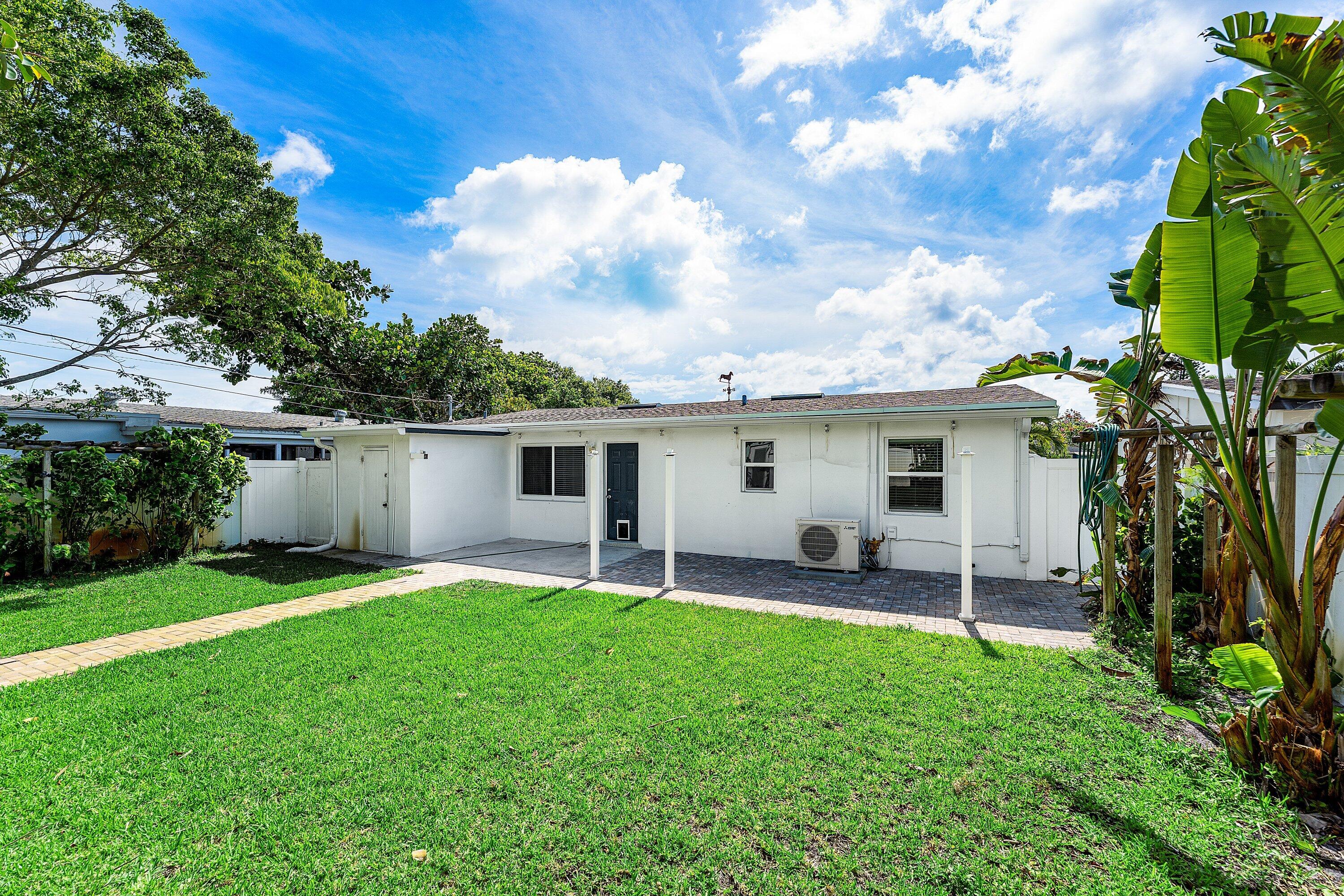 707 S Broadway, Lantana FL 33462