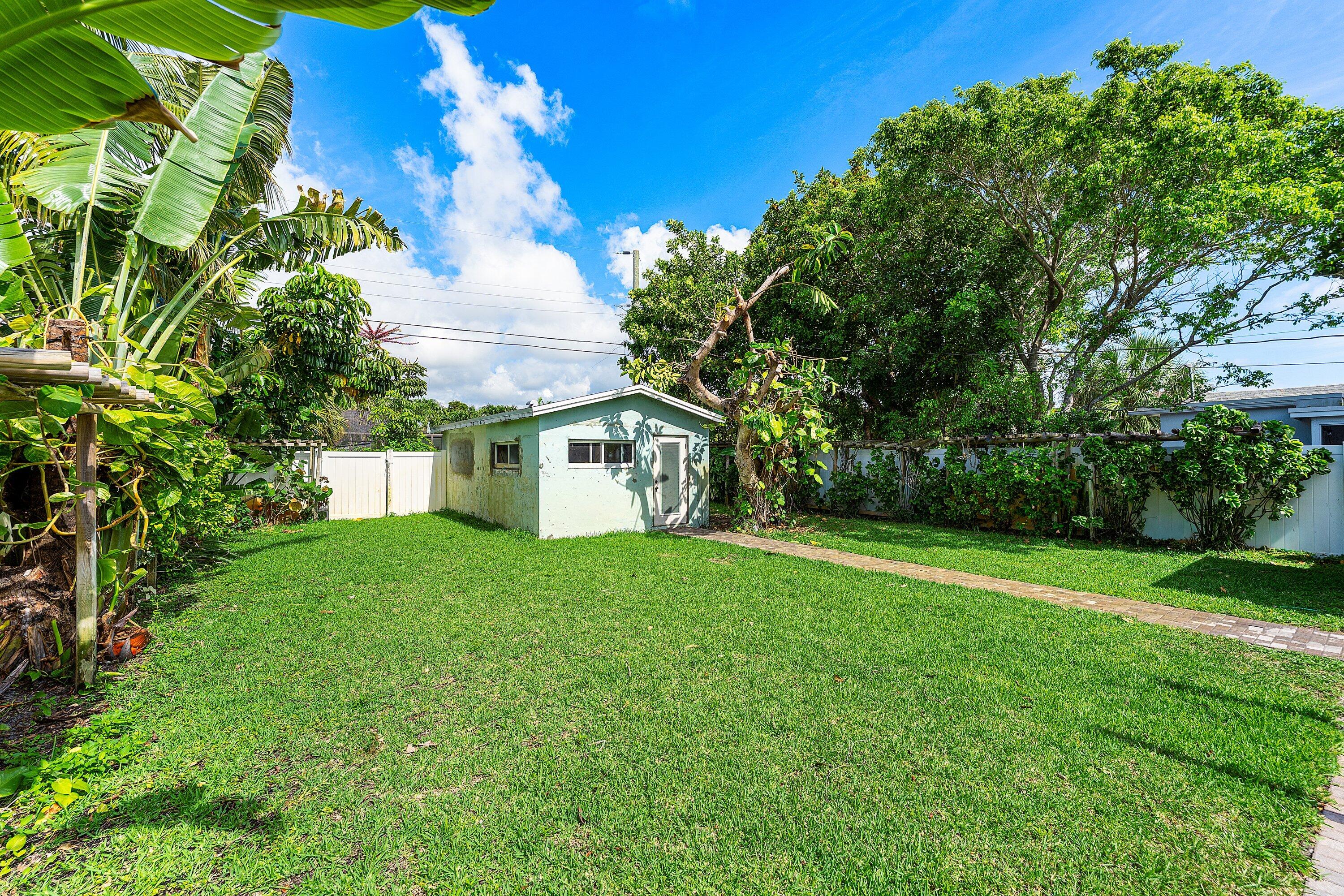 707 S Broadway, Lantana FL 33462
