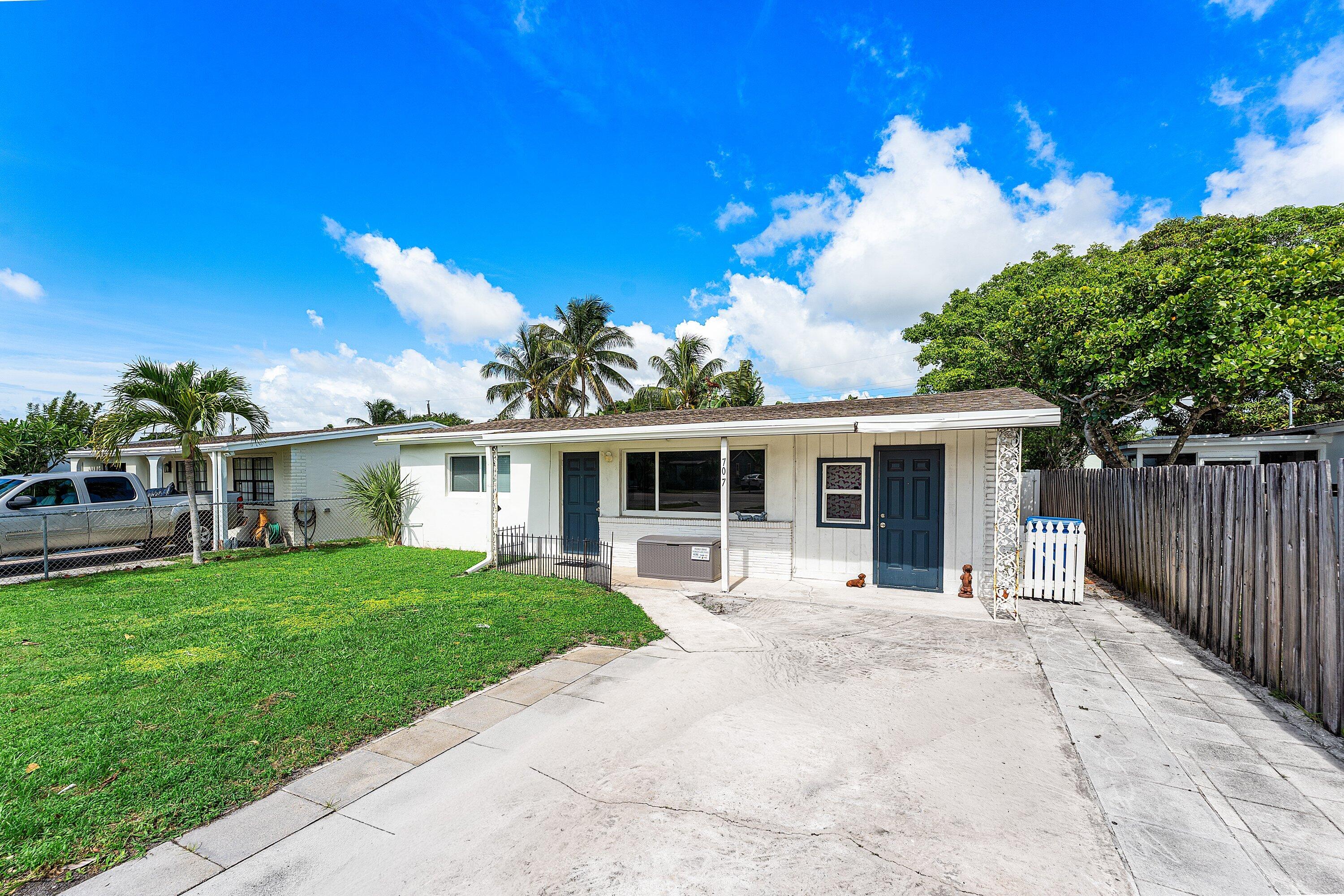 707 S Broadway, Lantana FL 33462