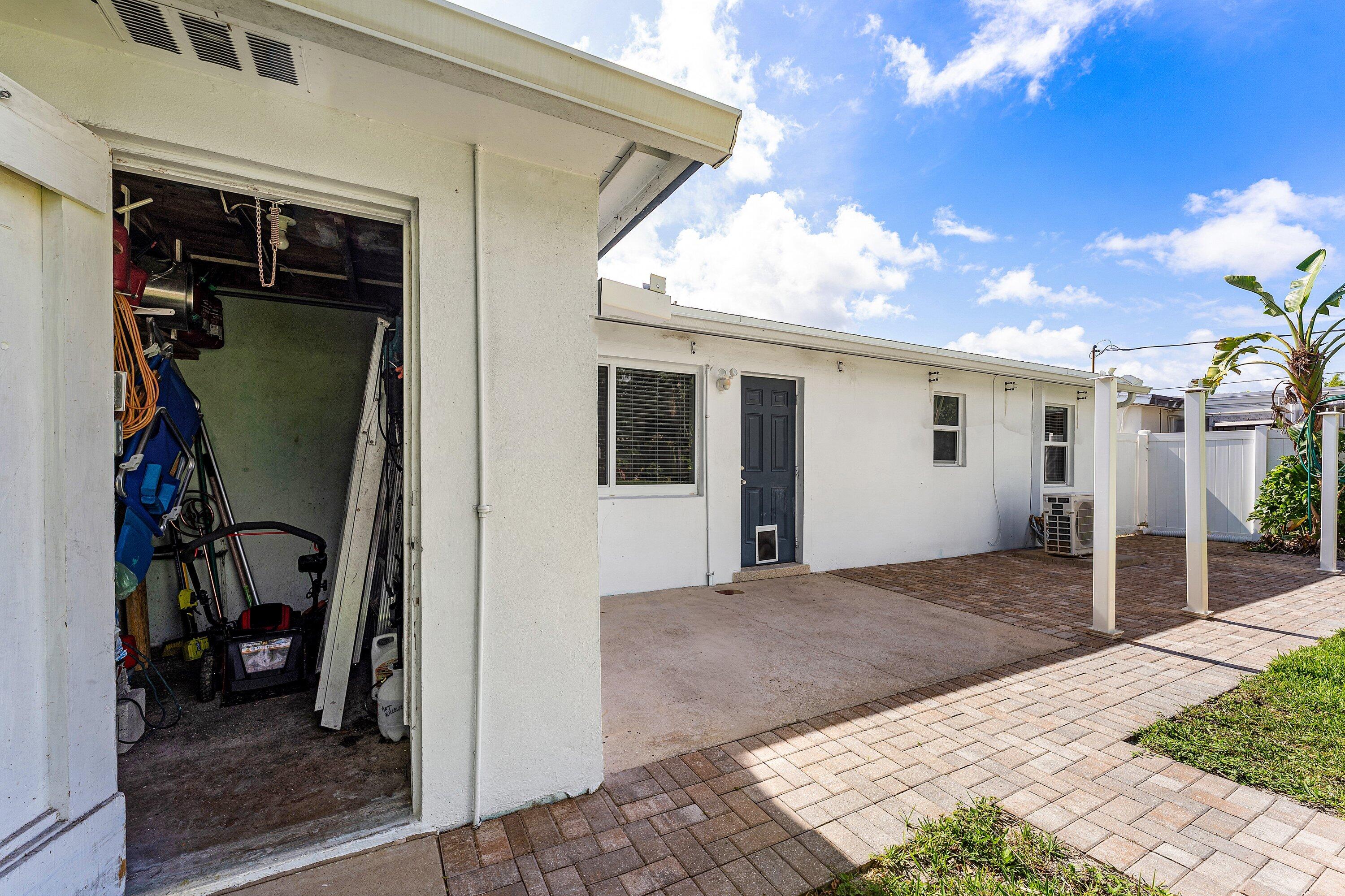 707 S Broadway, Lantana FL 33462