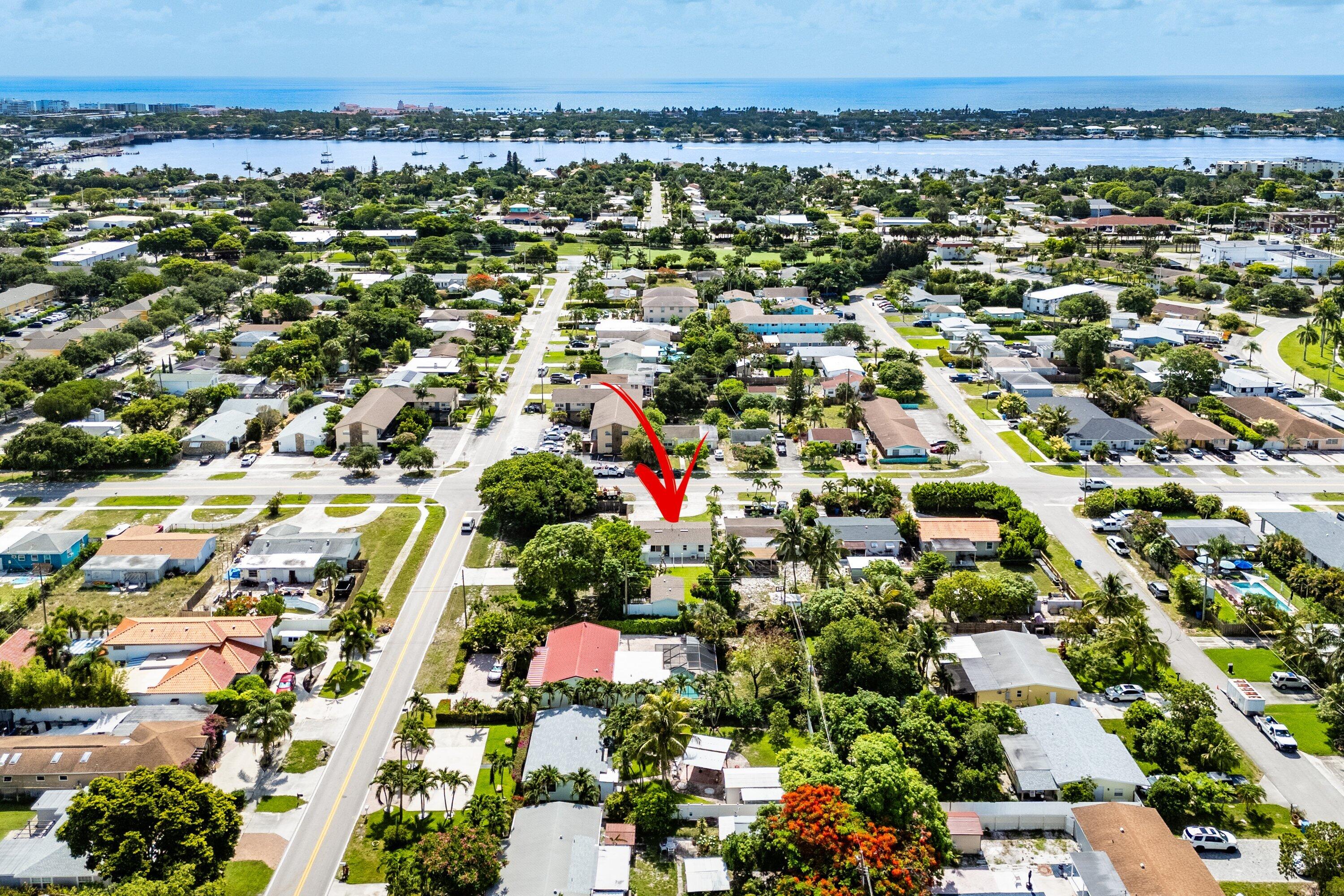707 S Broadway, Lantana FL 33462
