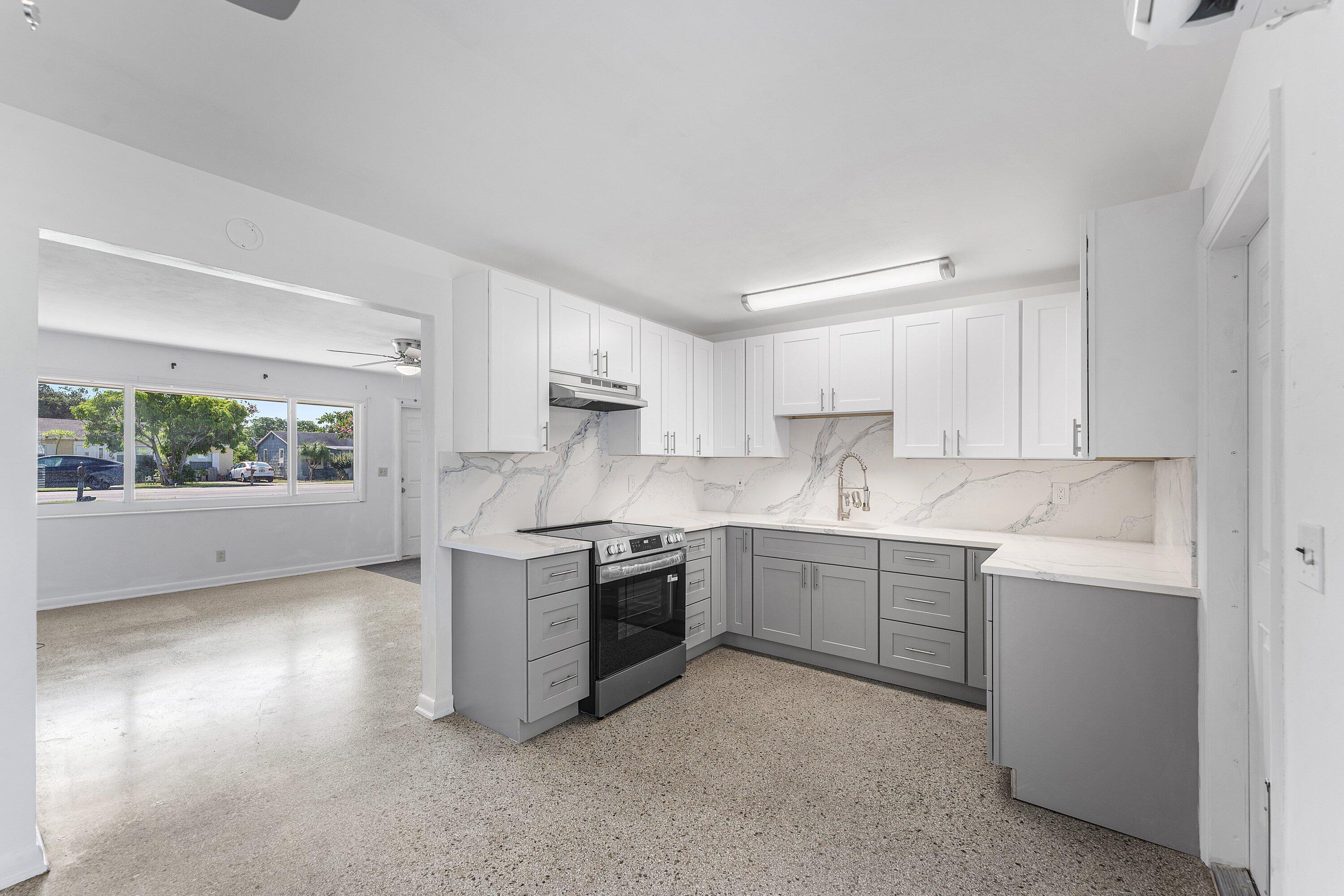 707 S Broadway, Lantana FL 33462
