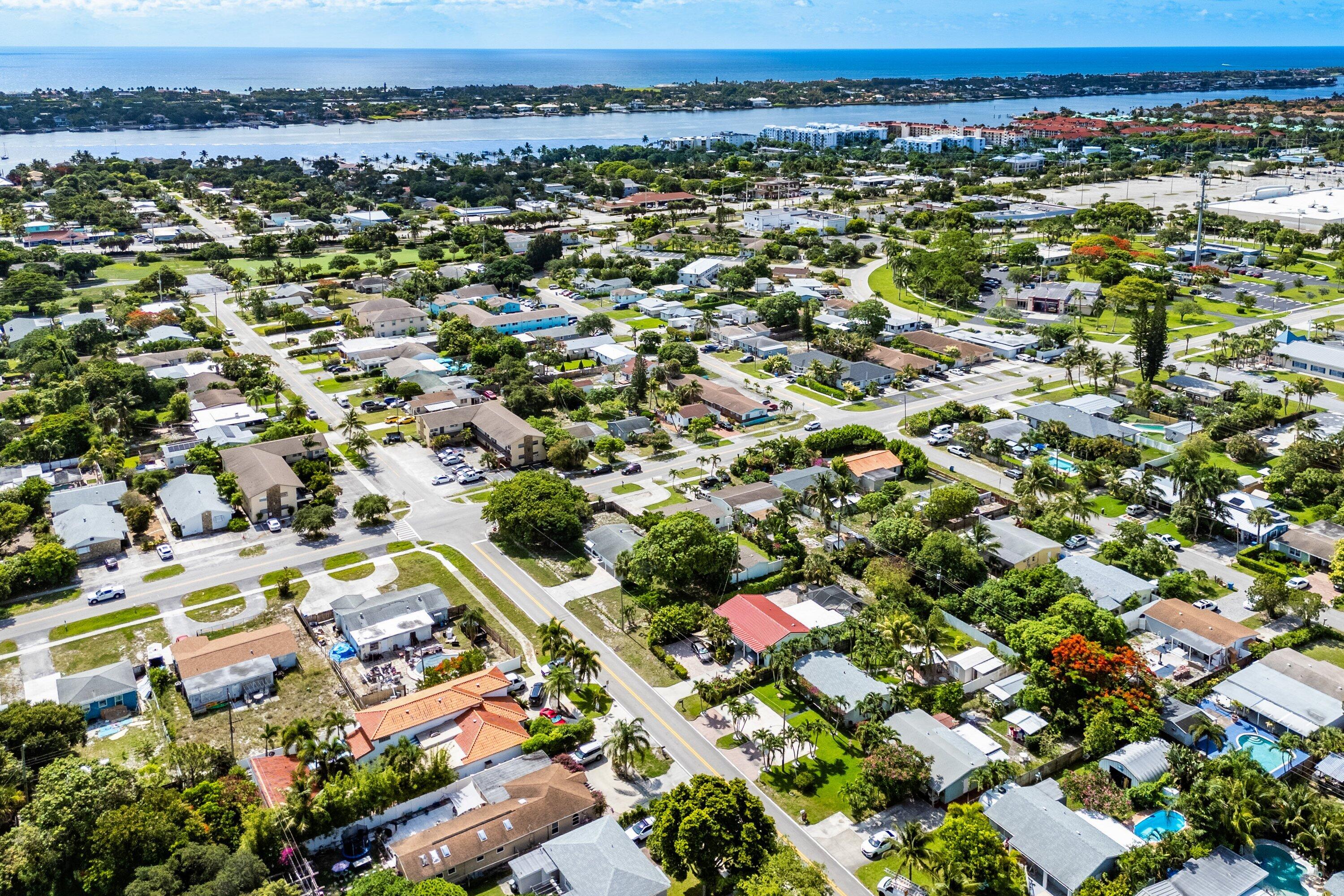 707 S Broadway, Lantana FL 33462