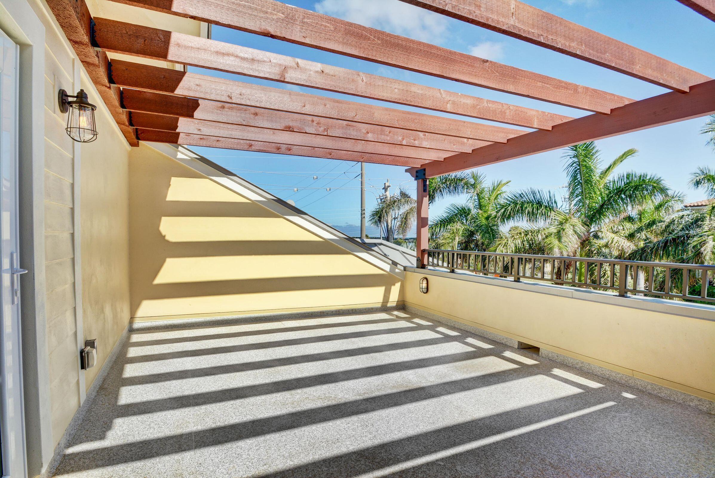 3770 County Line #C1, Tequesta FL 33469