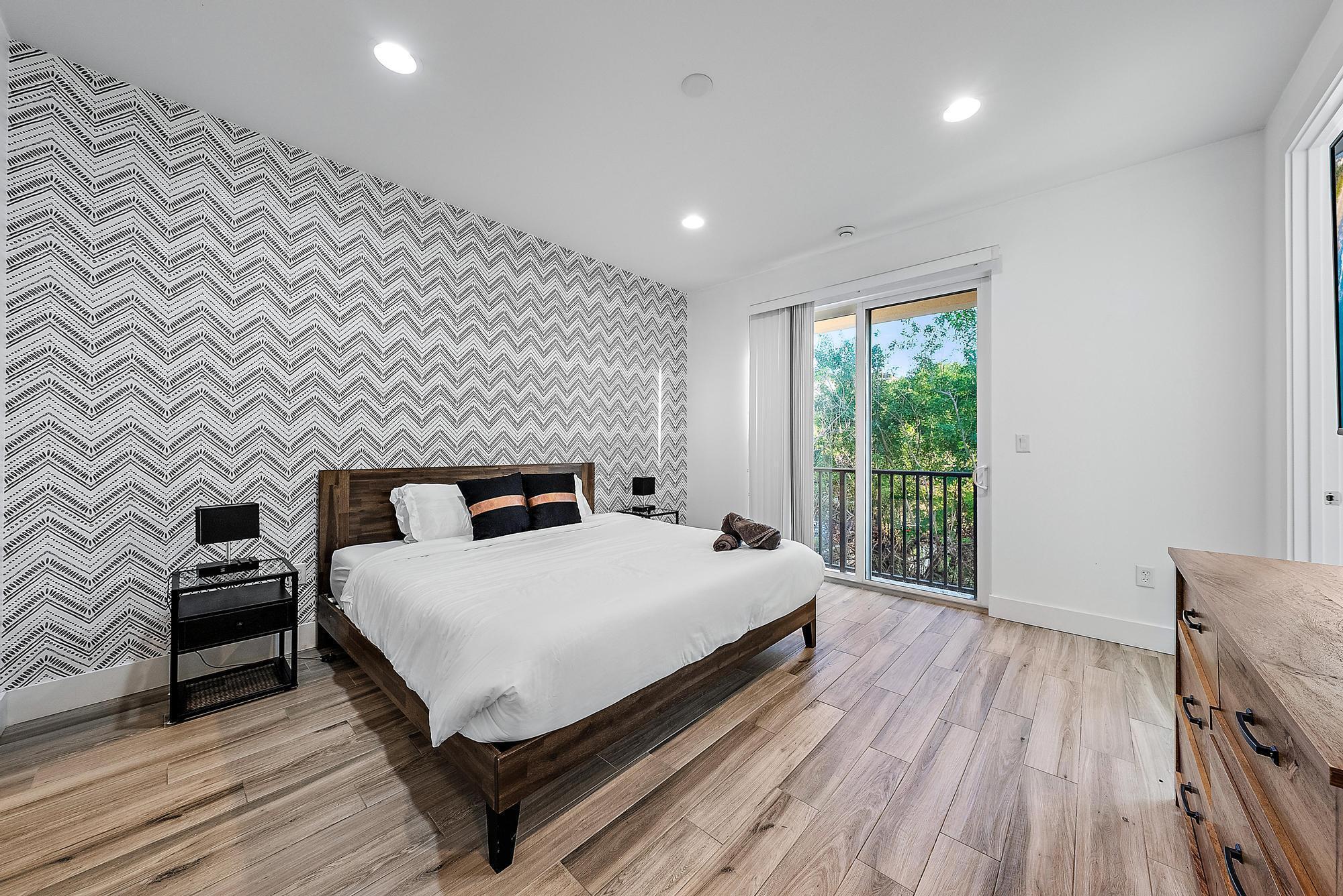 3770 County Line #C1, Tequesta FL 33469