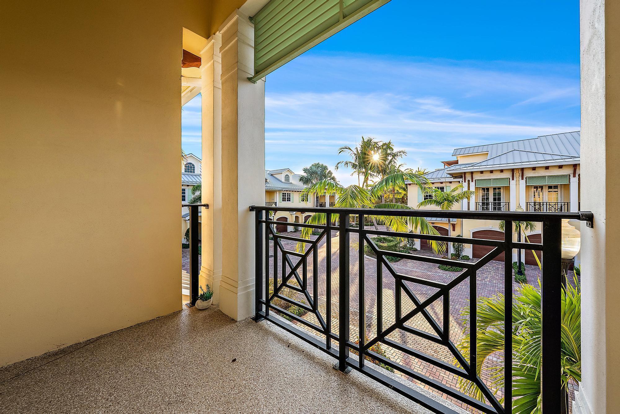 3770 County Line #C1, Tequesta FL 33469