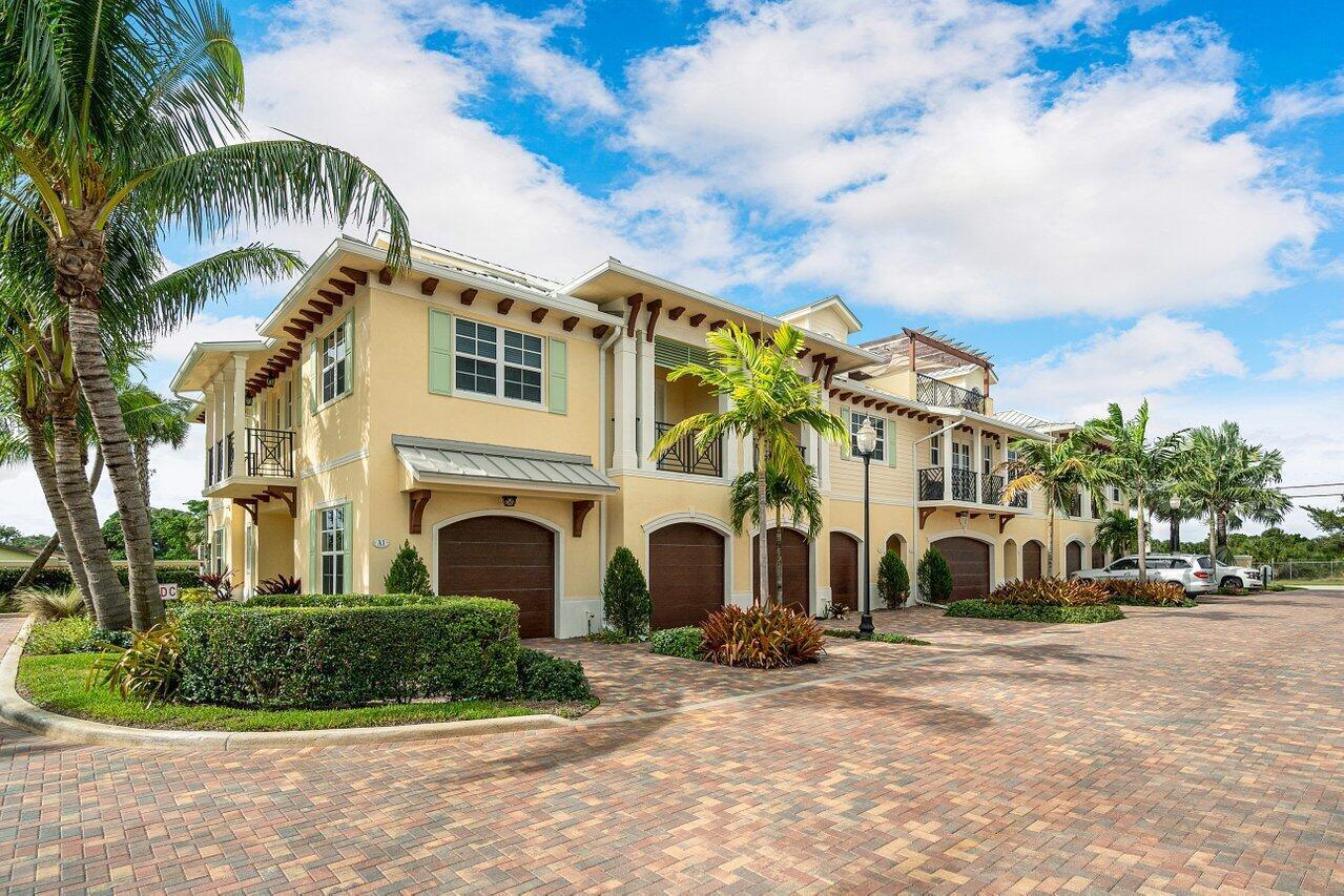 3770 County Line #C1, Tequesta FL 33469