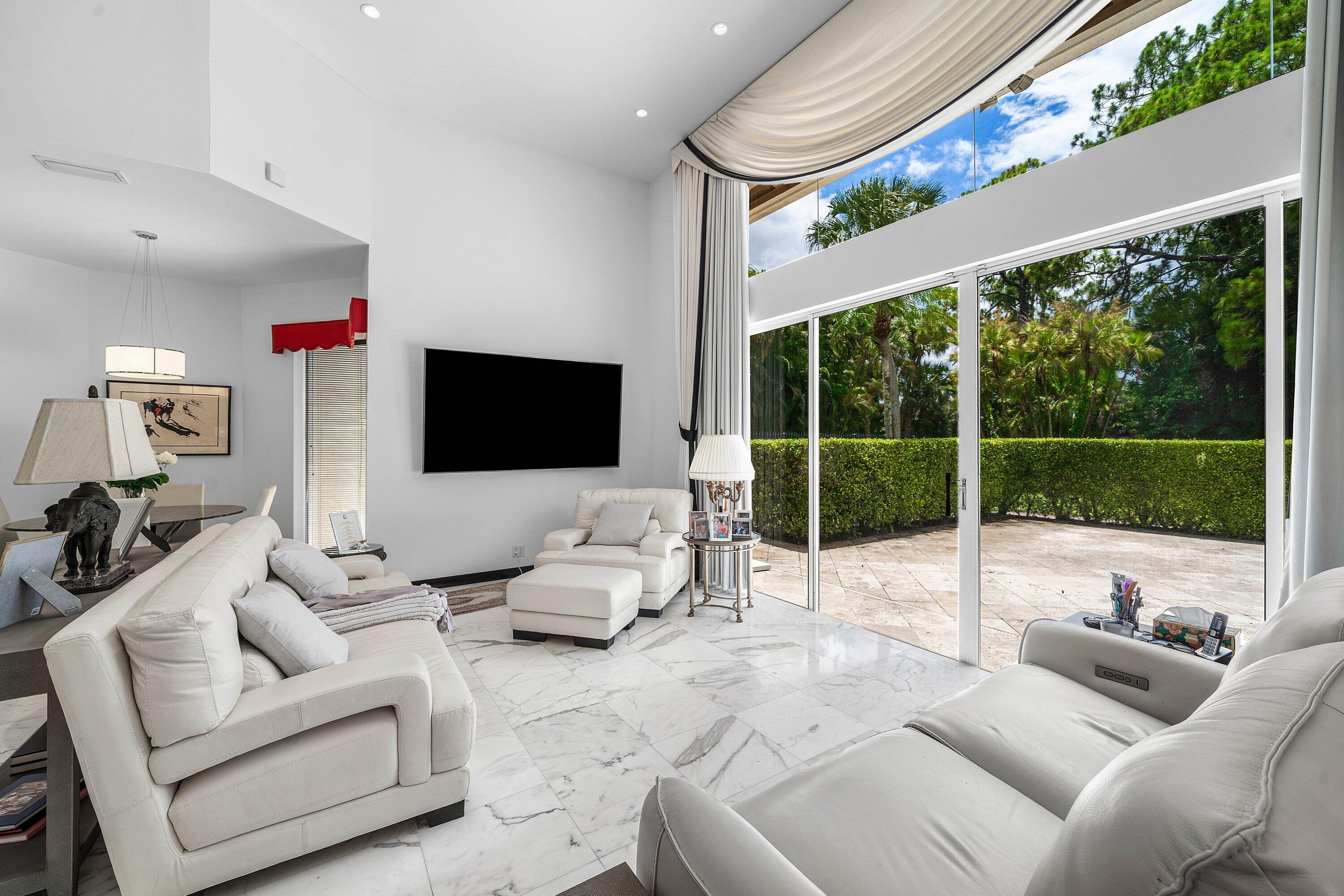 1697 Mayacoo Lakes, West Palm Beach FL 33411