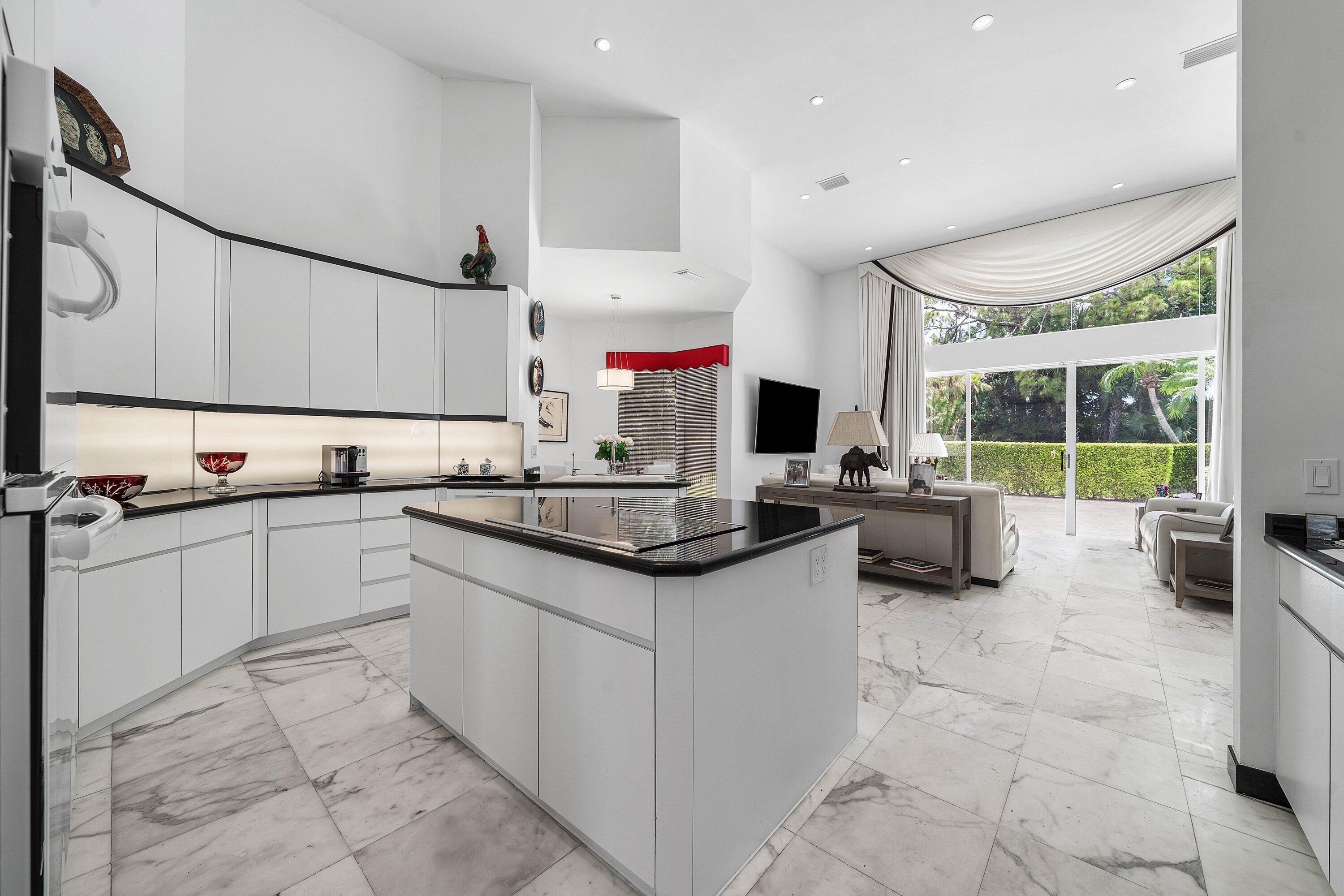 1697 Mayacoo Lakes, West Palm Beach FL 33411
