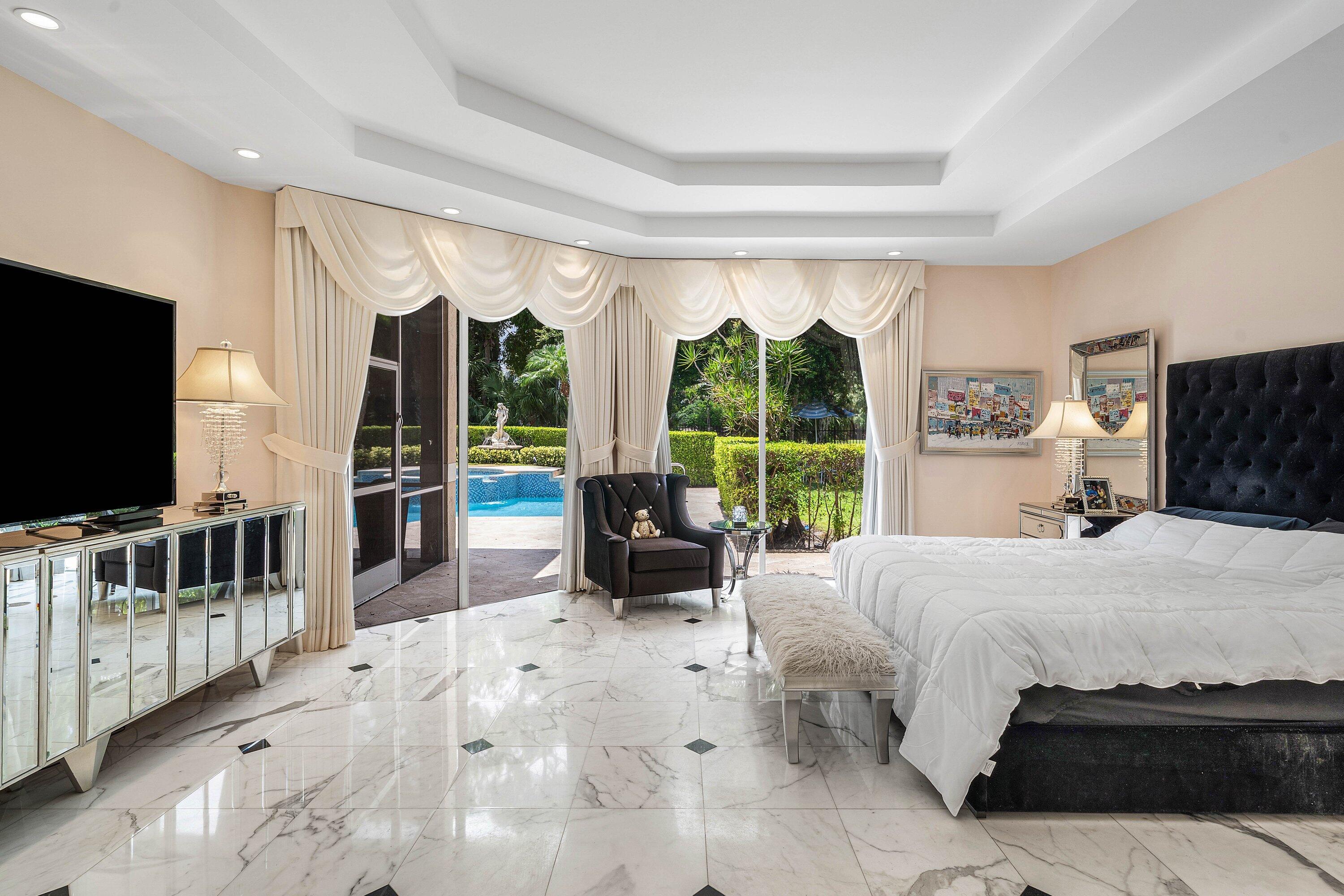 1697 Mayacoo Lakes, West Palm Beach FL 33411
